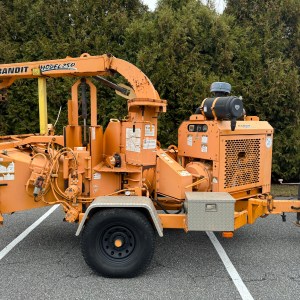2004 Brush Bandit 250 Wood Chipper