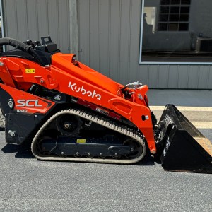 2021 SCL 1000 Tracked Compact Loader