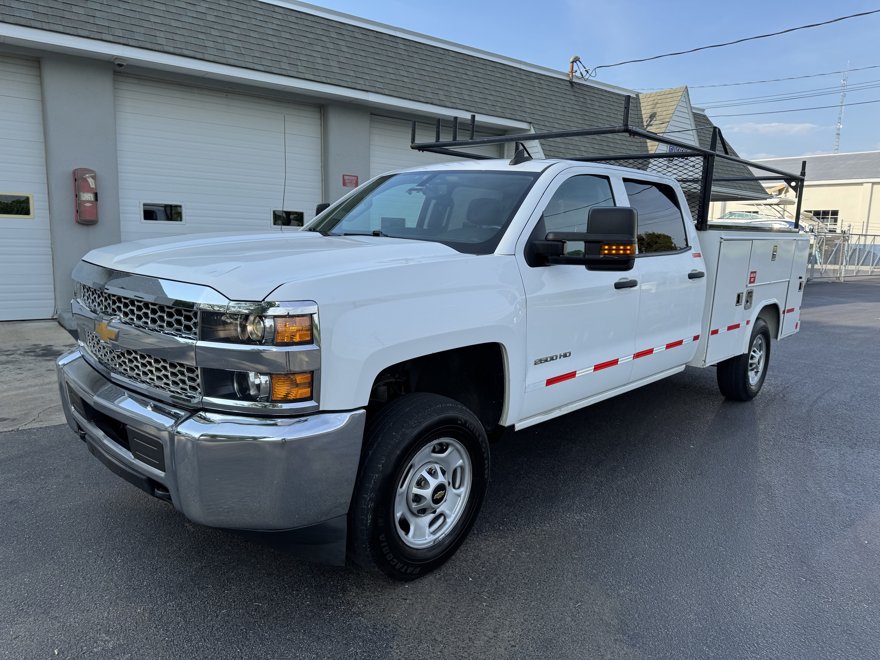 2019 Chevy 2500HD Crew-Cab 4x4 Utility Service Truck - Image 9
