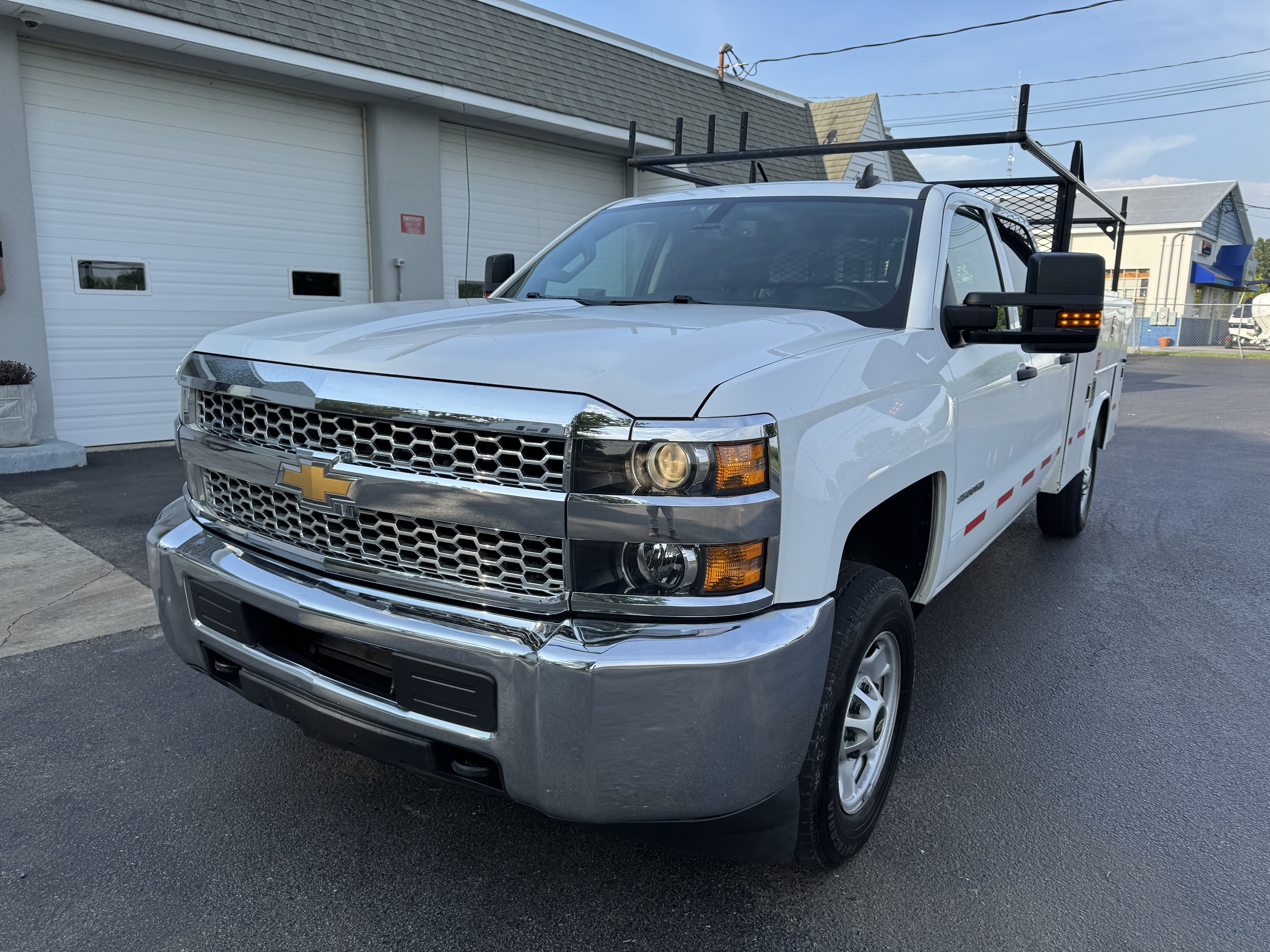 2019 Chevy 2500HD Crew-Cab 4x4 Utility Service Truck - Image 8