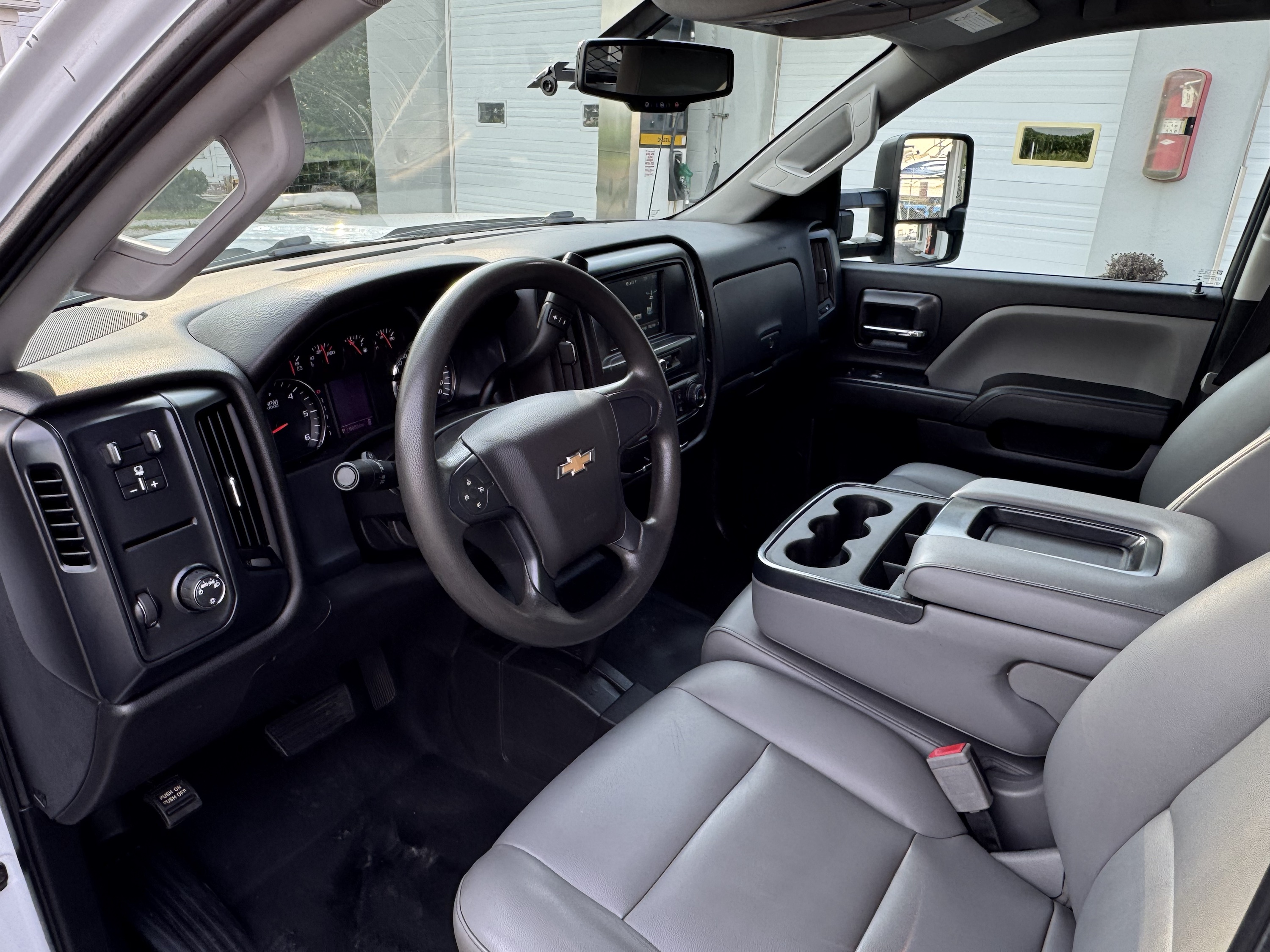 2019 Chevy 2500HD Crew-Cab 4x4 Utility Service Truck - Image 20