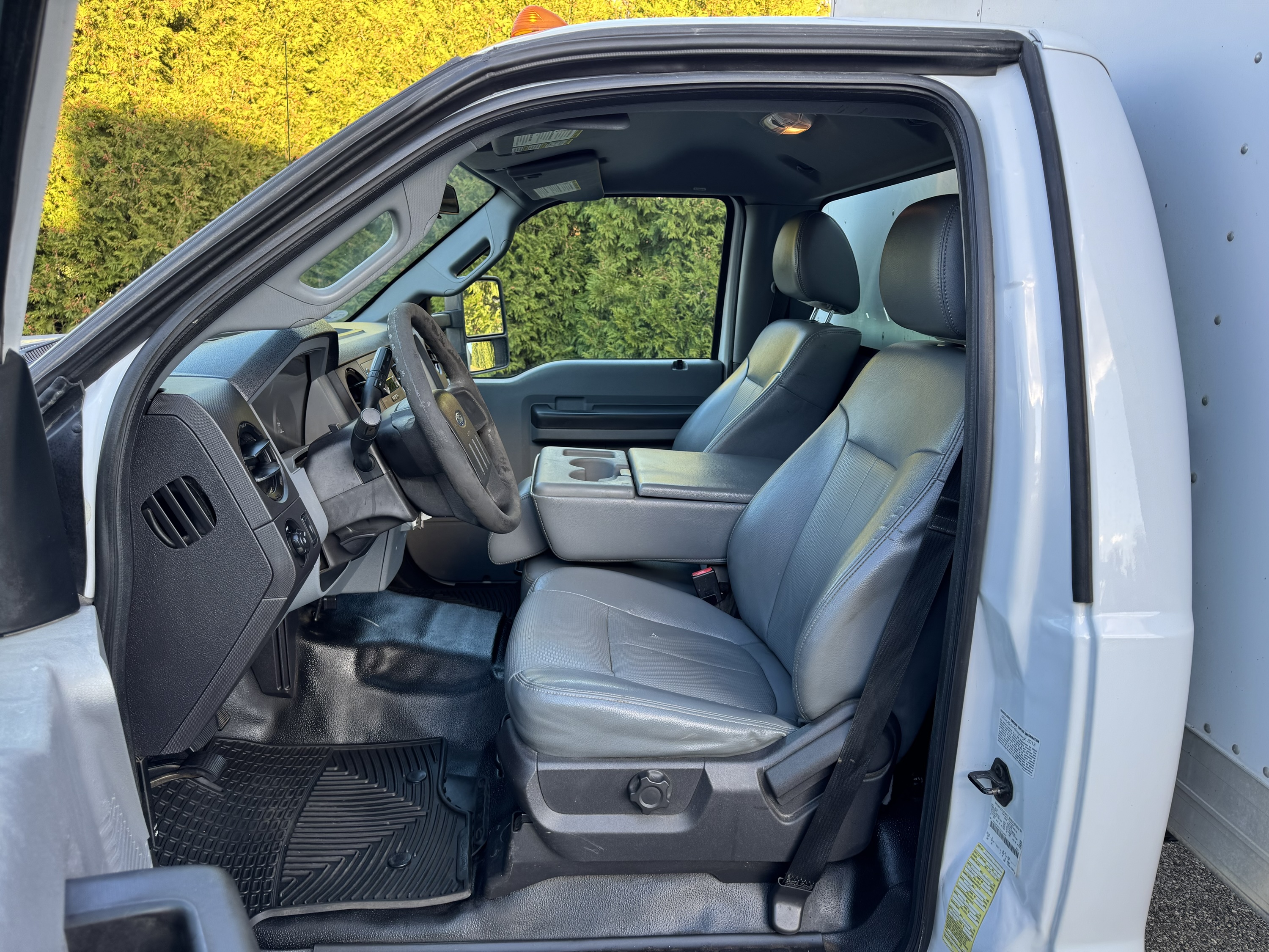2014 Ford F450 15’ Box Truck - Image 13