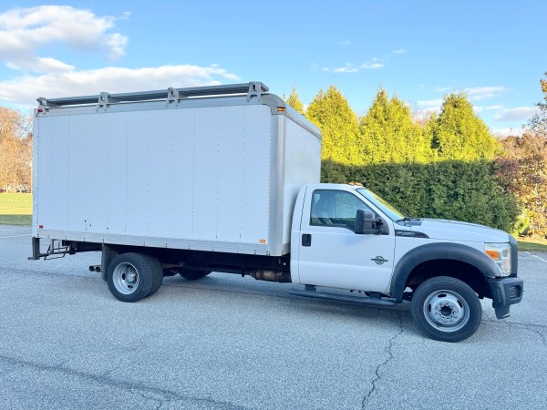 2014 Ford F450 15’ Box Truck