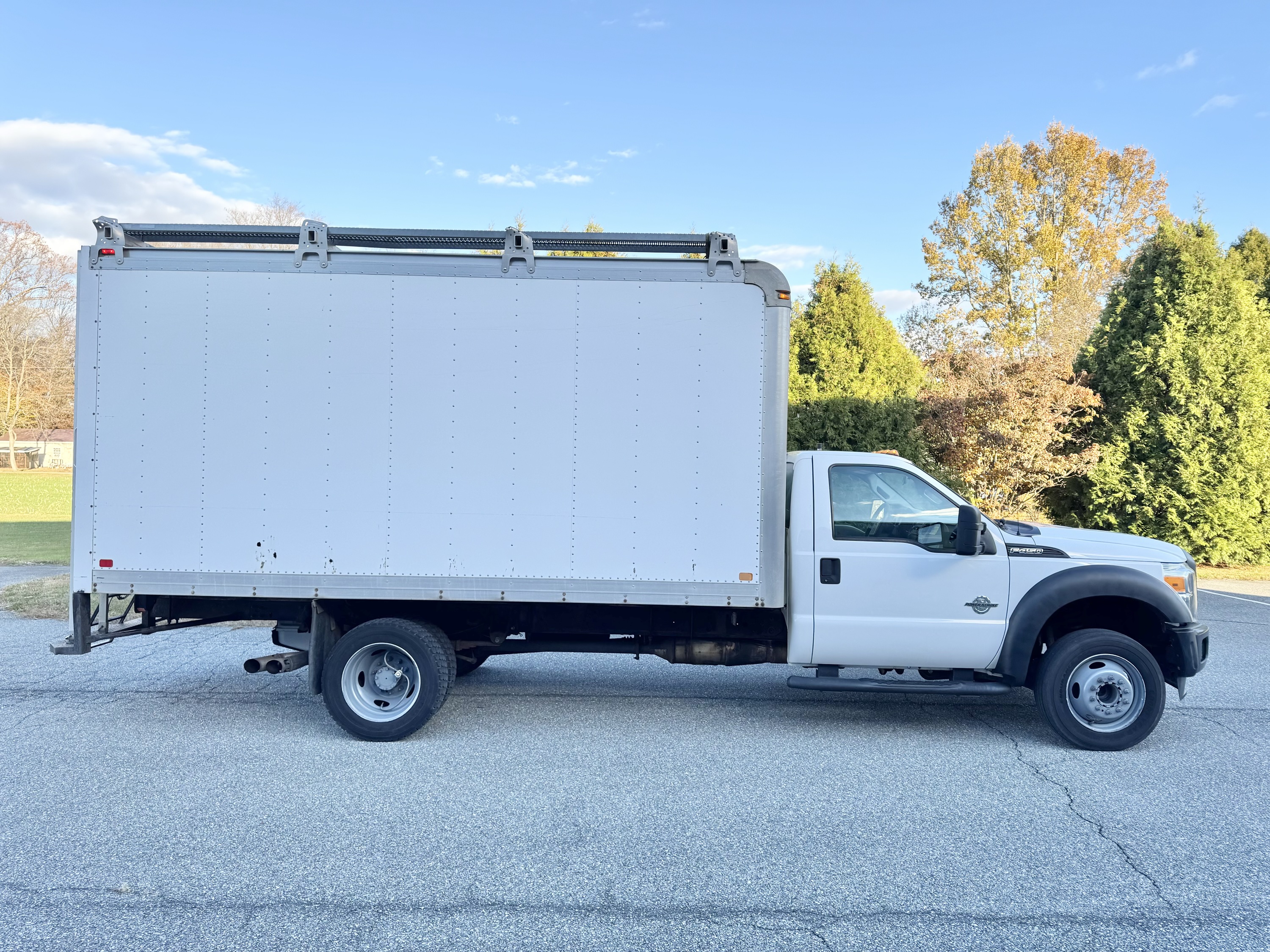 2014 Ford F450 15’ Box Truck - Image 2