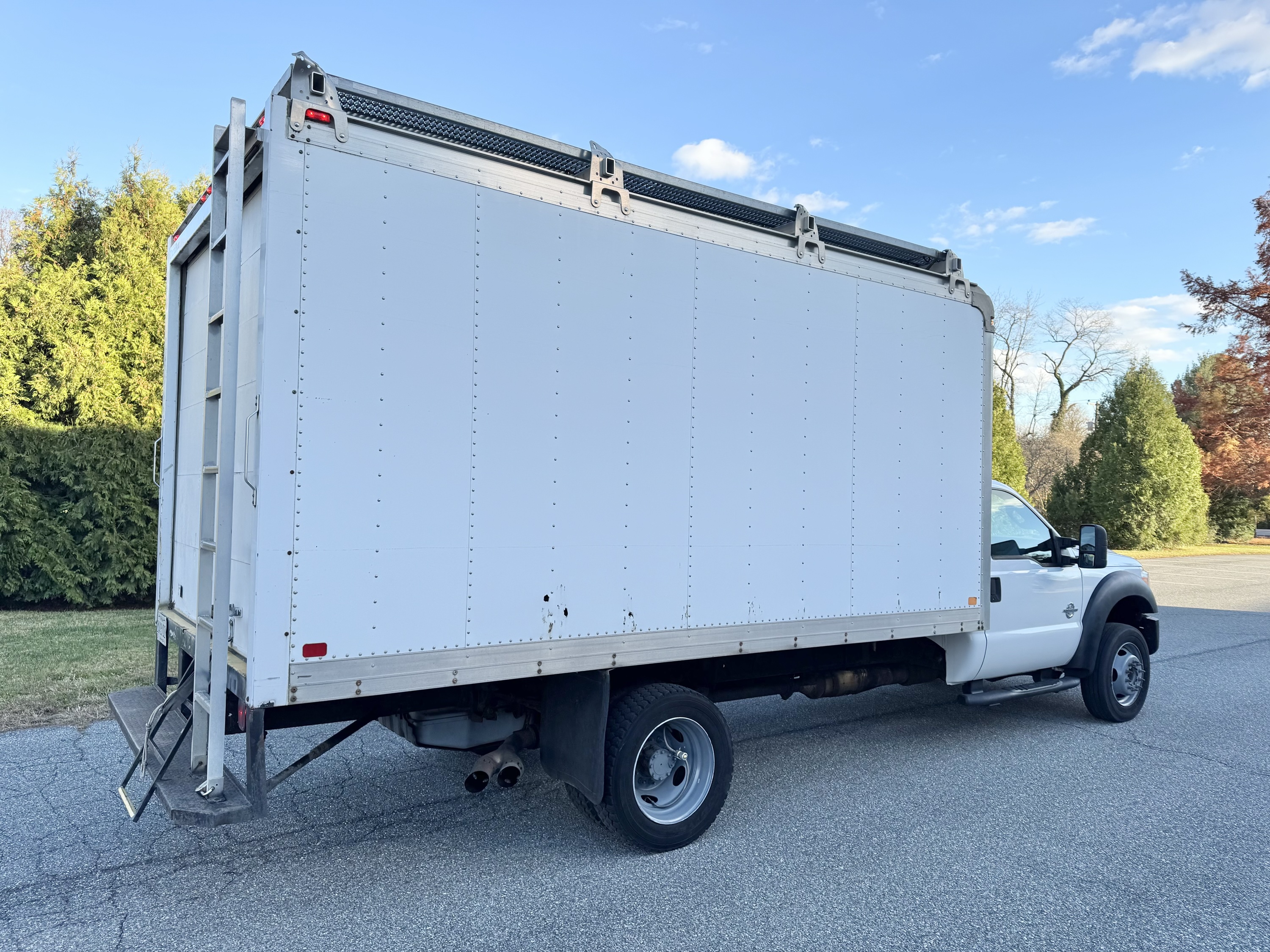 2014 Ford F450 15’ Box Truck - Image 3