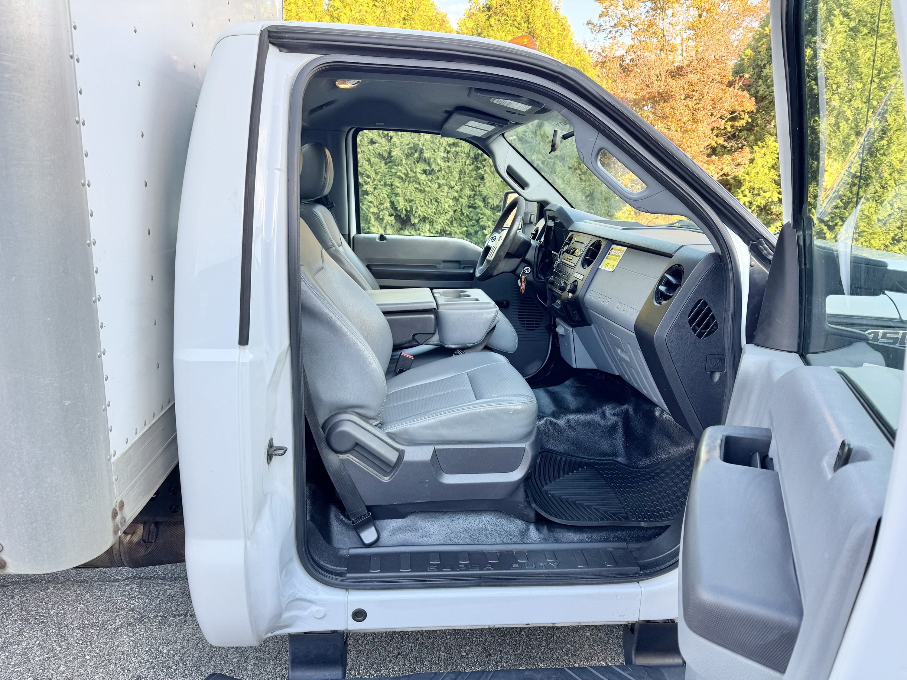 2014 Ford F450 15’ Box Truck - Image 17