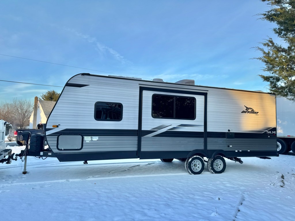 Loaded 2022 Jayco SLX Model 242BHS Camper.