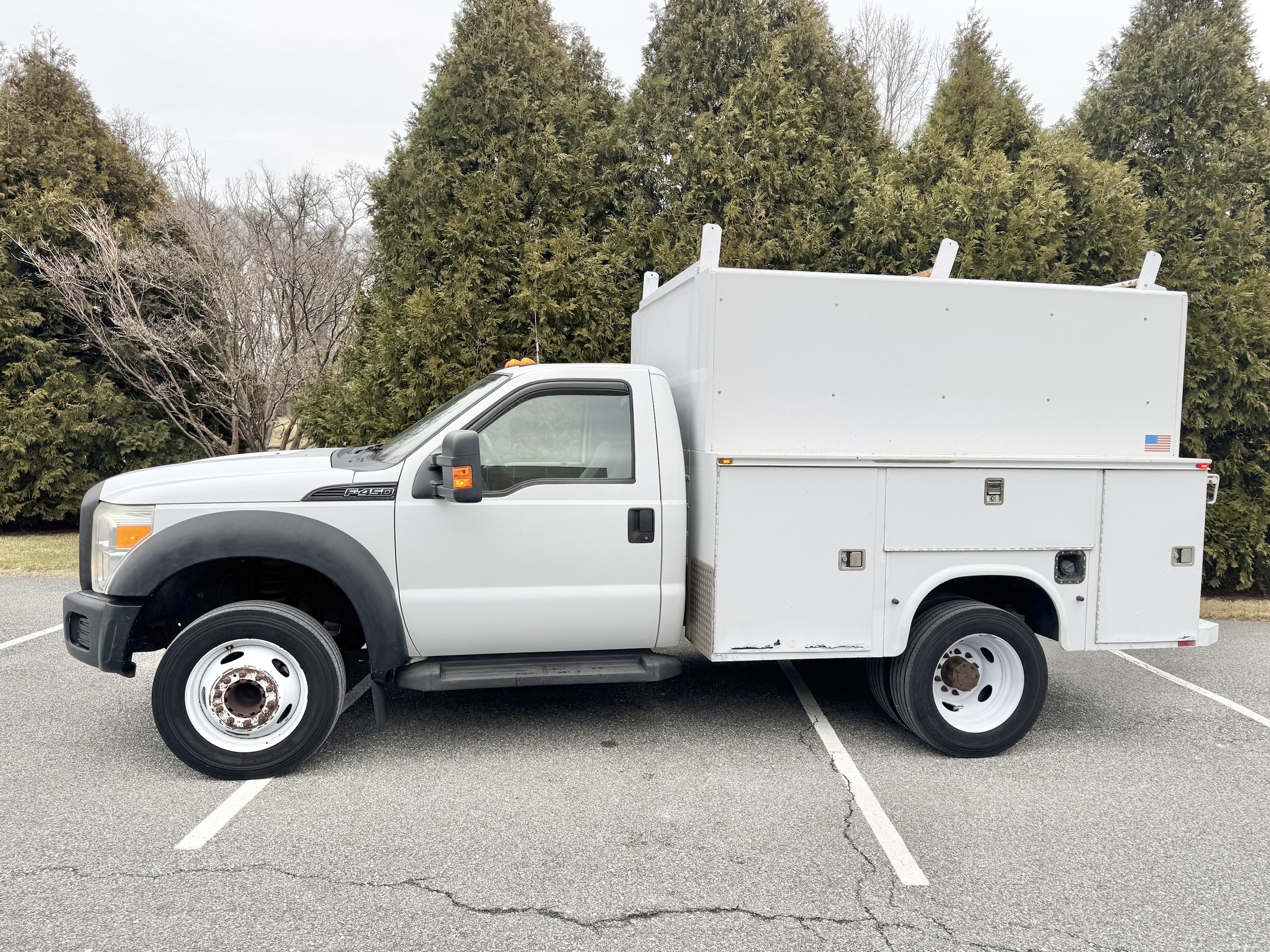 2011 Ford F450 XL - Image 2