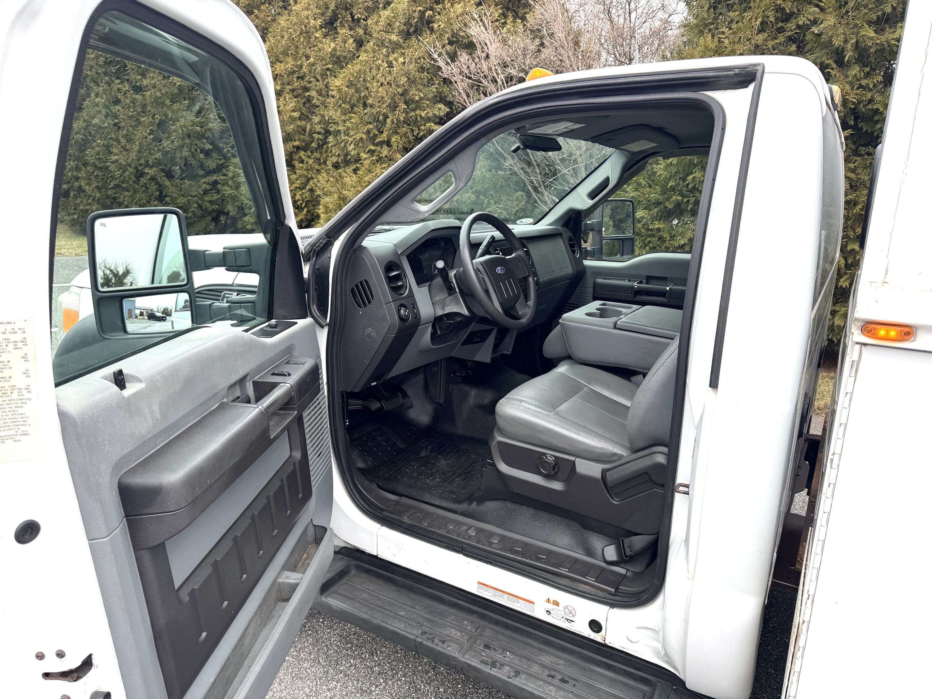 2011 Ford F450 XL - Image 7