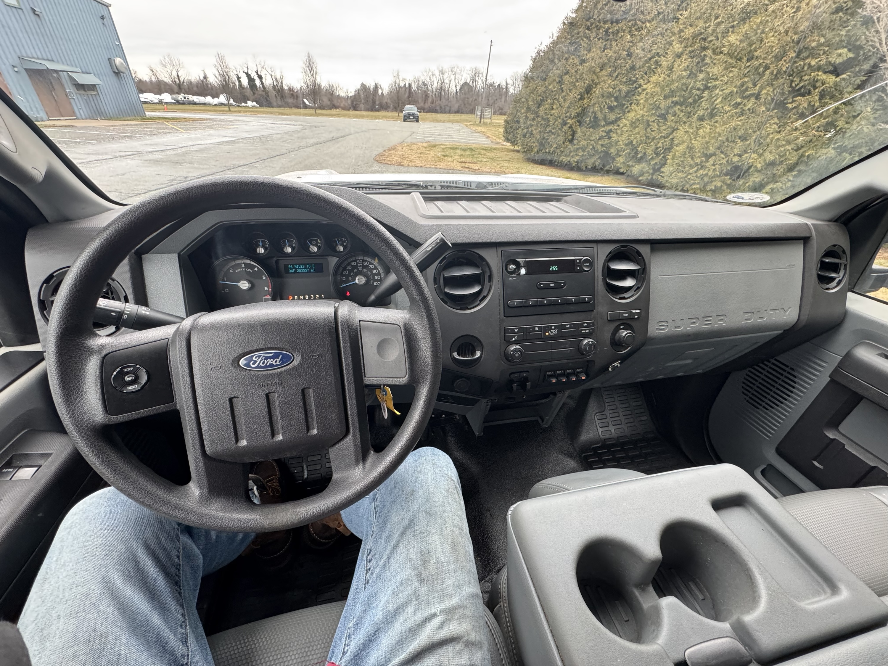 2011 Ford F450 XL - Image 10