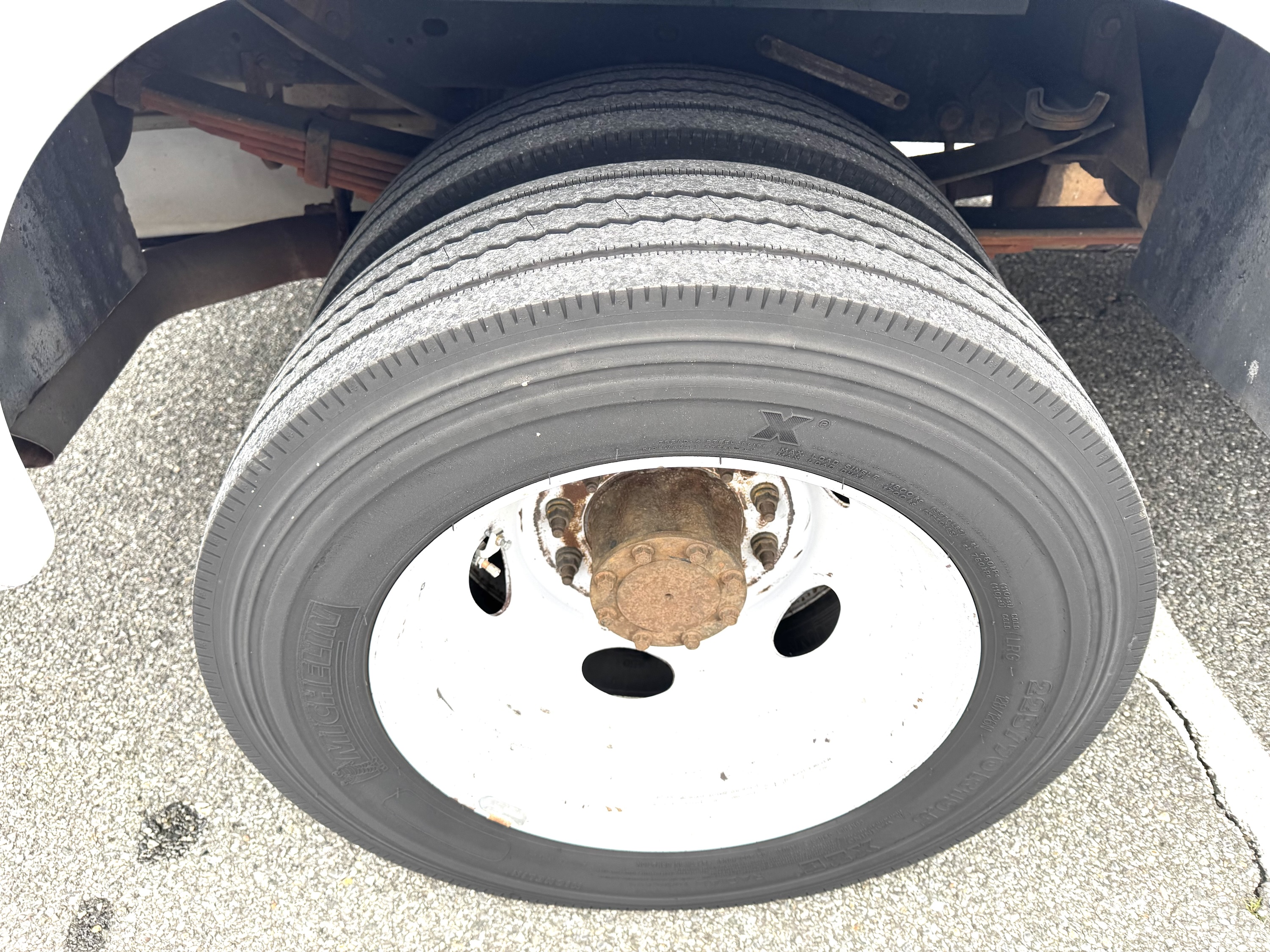 2011 Ford F450 XL - Image 23
