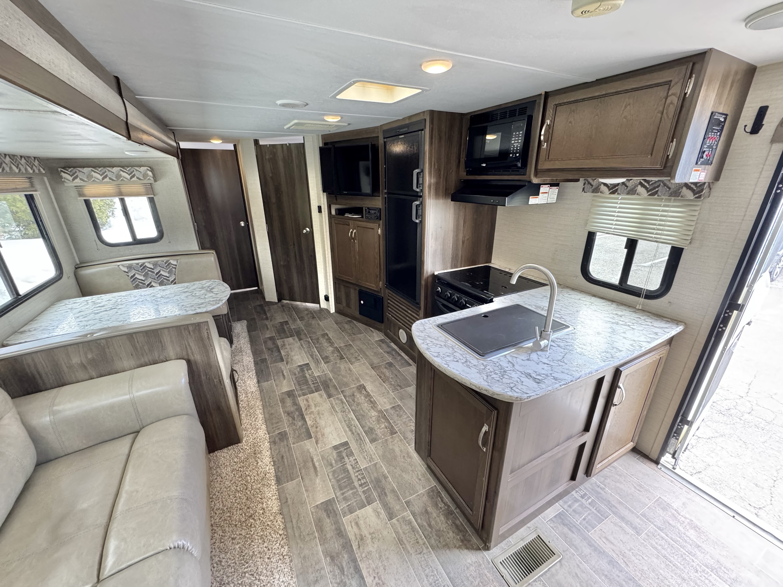 2019 Keystone Bullet Ultra Lite - Image 9