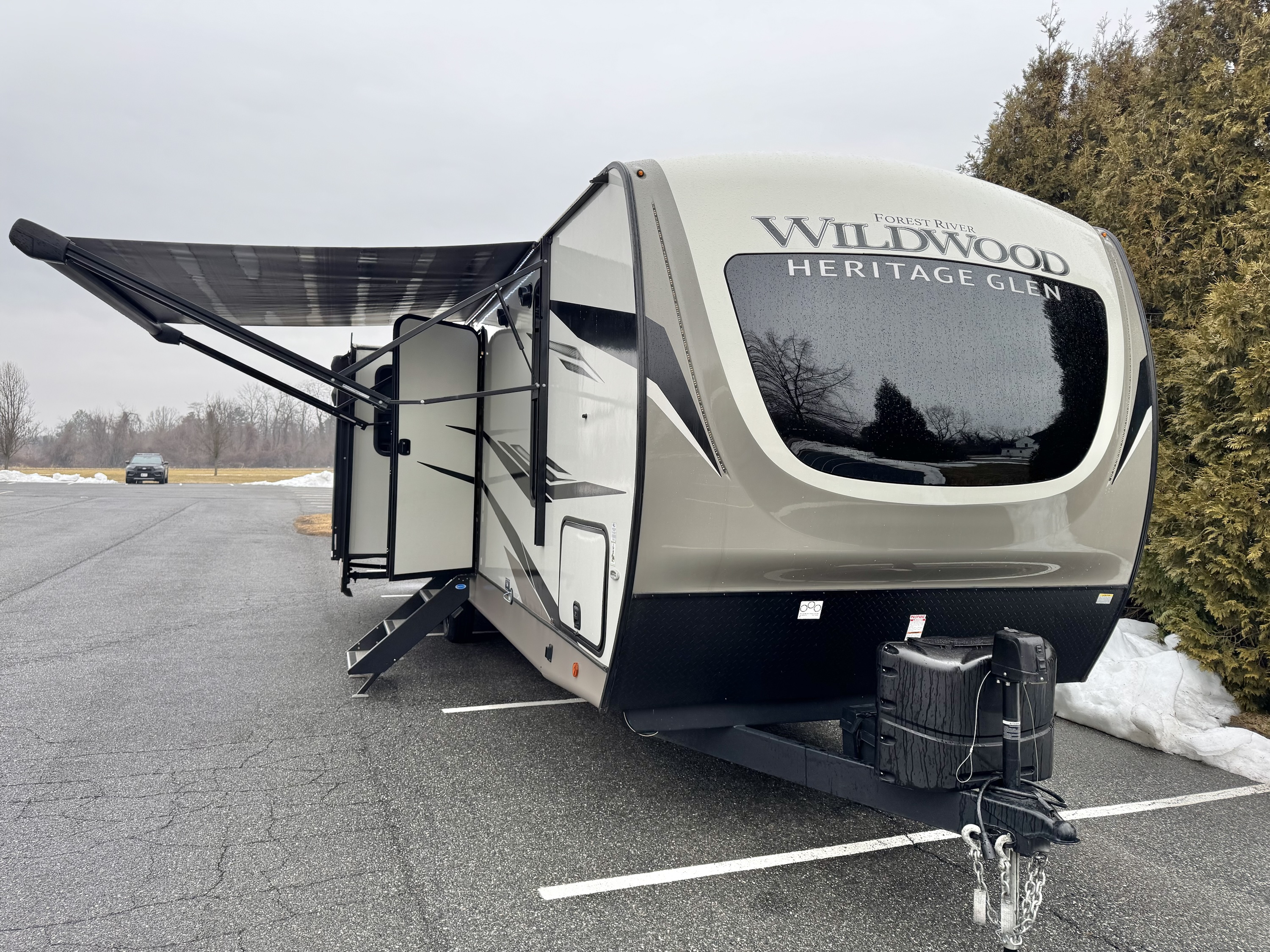 2022 Wildwood Heritage Glen Camper - Image 28