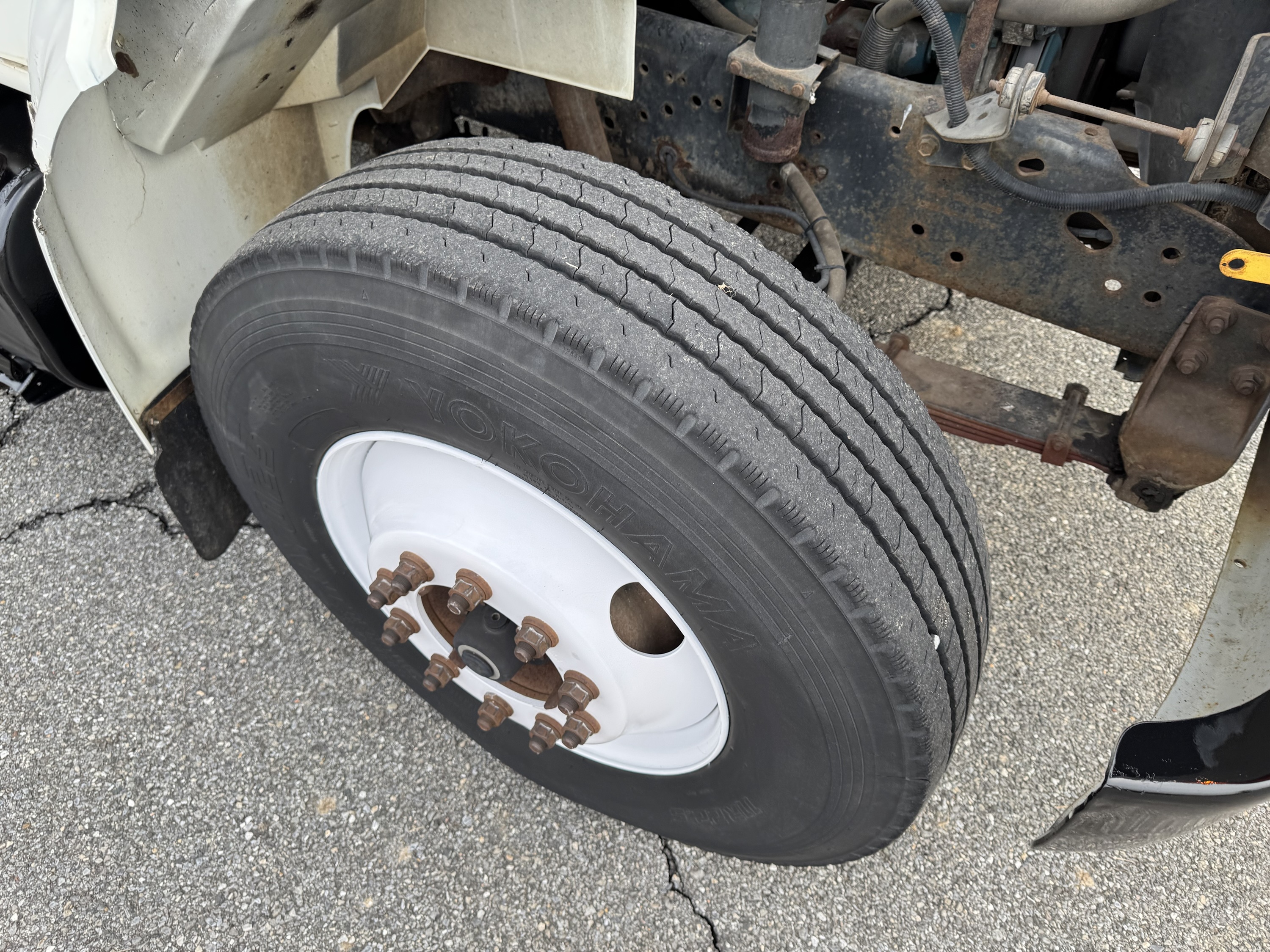 2000 International 4900 Dump Truck - Image 15