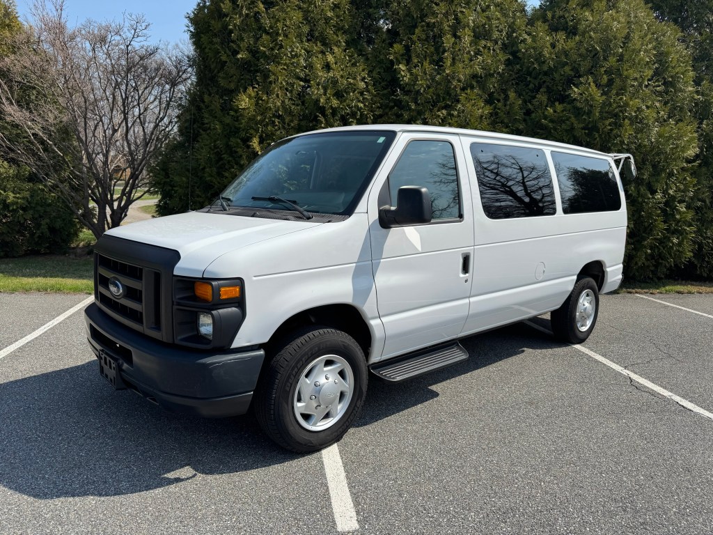 2011 Ford E350 12 Passenger Van