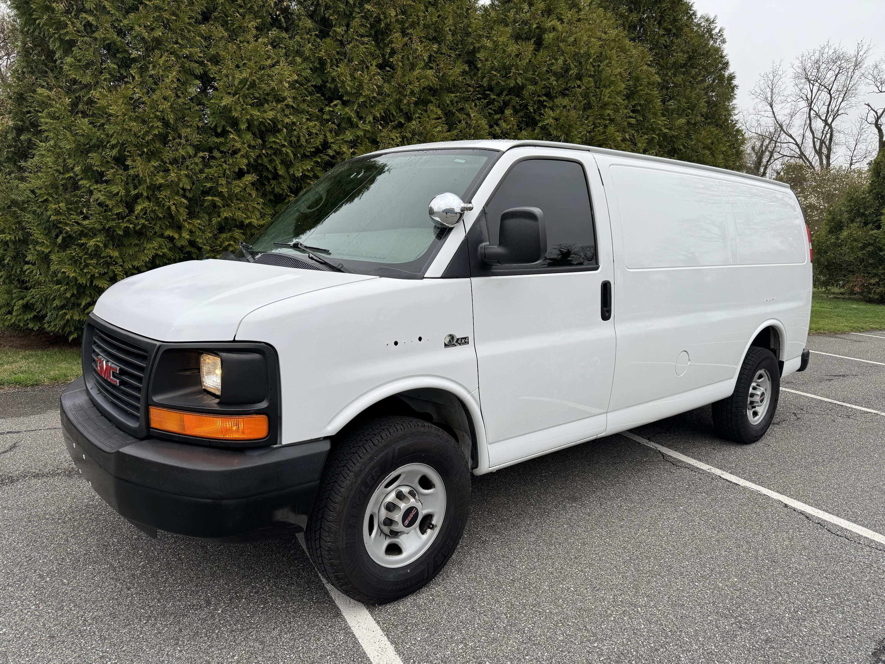 4x4 Prisoner Transport Van GMC Savana 2500 - Image 8