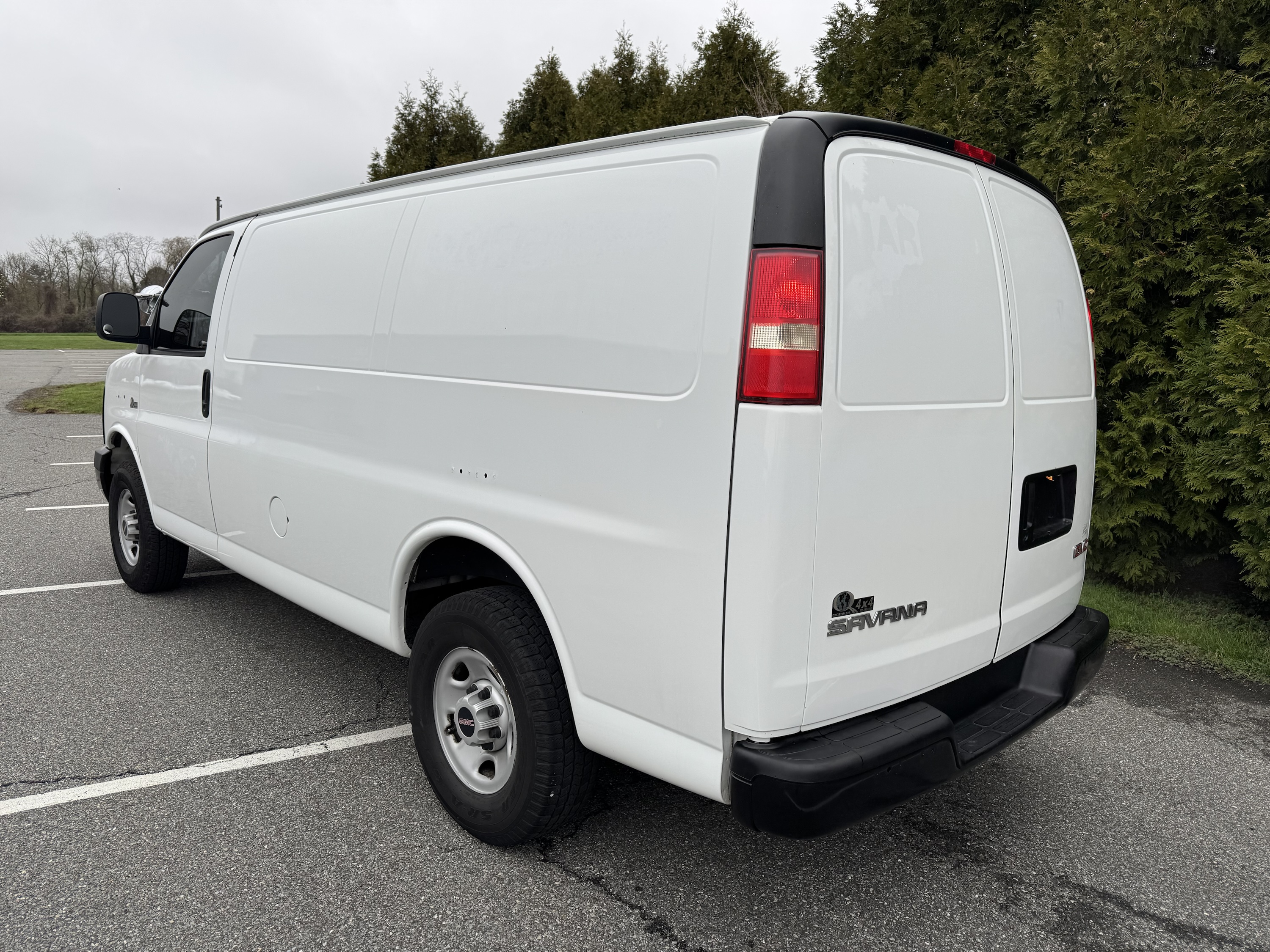 4x4 Prisoner Transport Van GMC Savana 2500 - Image 10