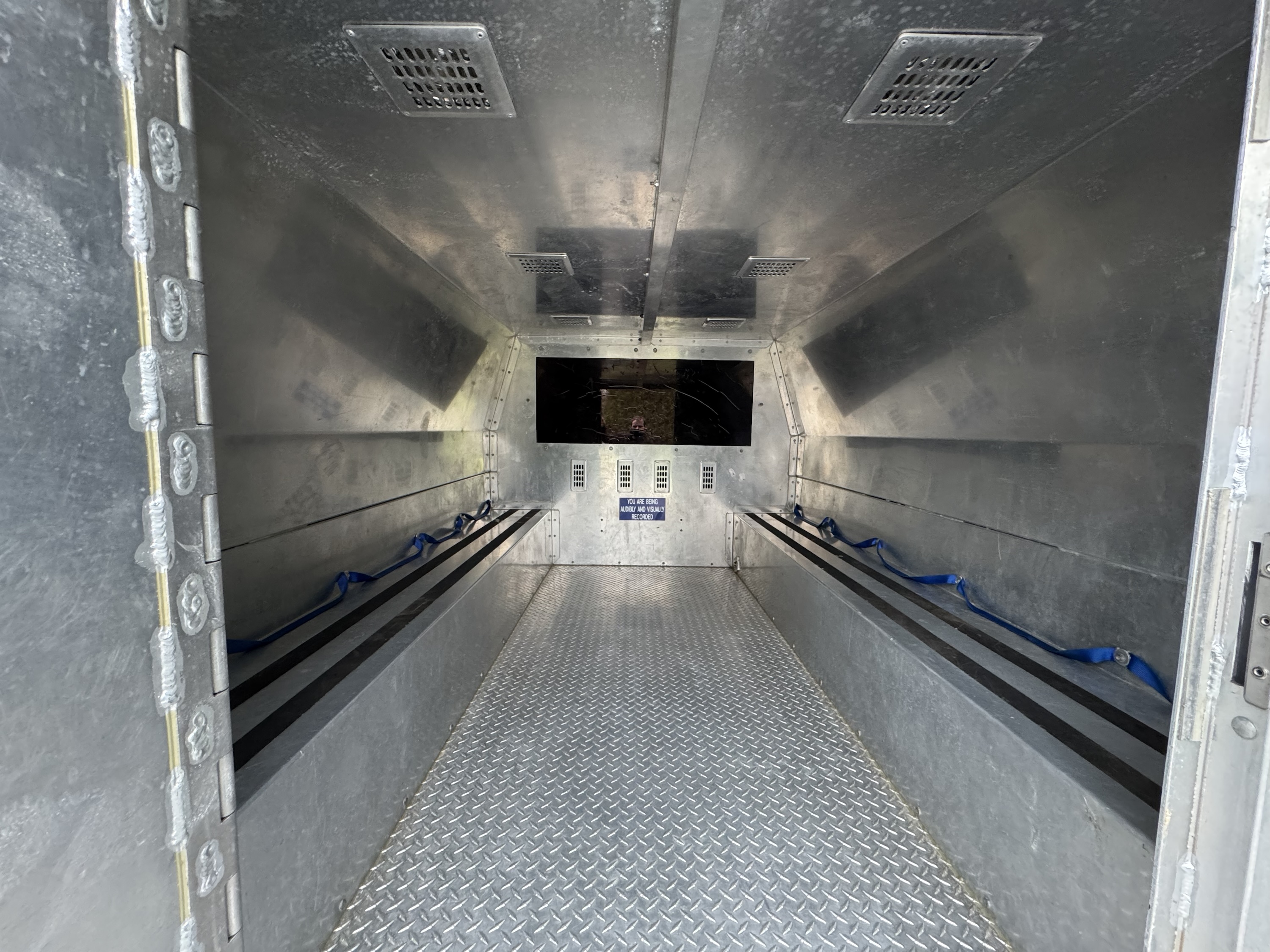 4x4 Prisoner Transport Van GMC Savana 2500 - Image 14