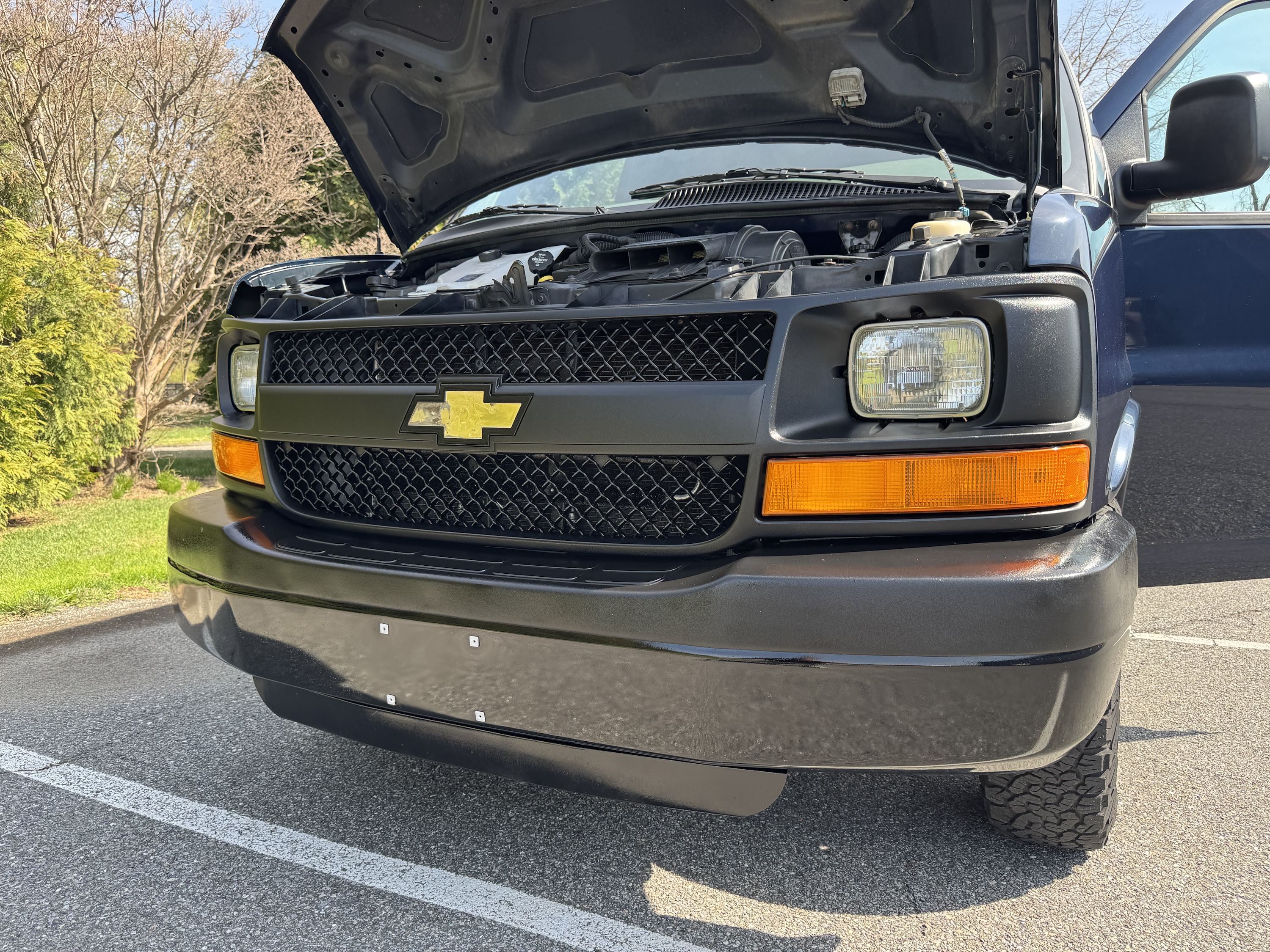 2015 Chevy Express 2500 Passenger - Image 25
