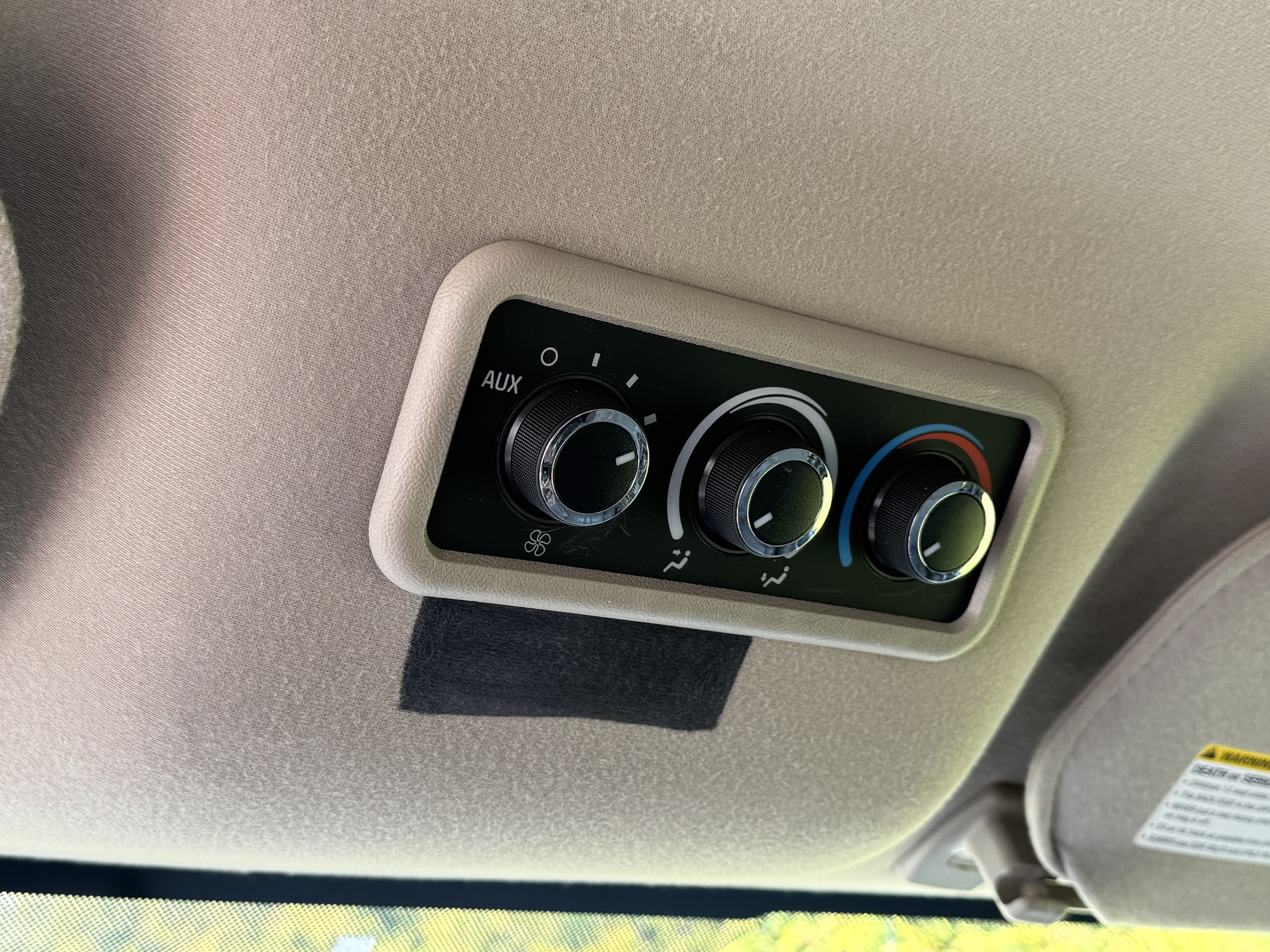 2015 Chevy Express 2500 Passenger - Image 22