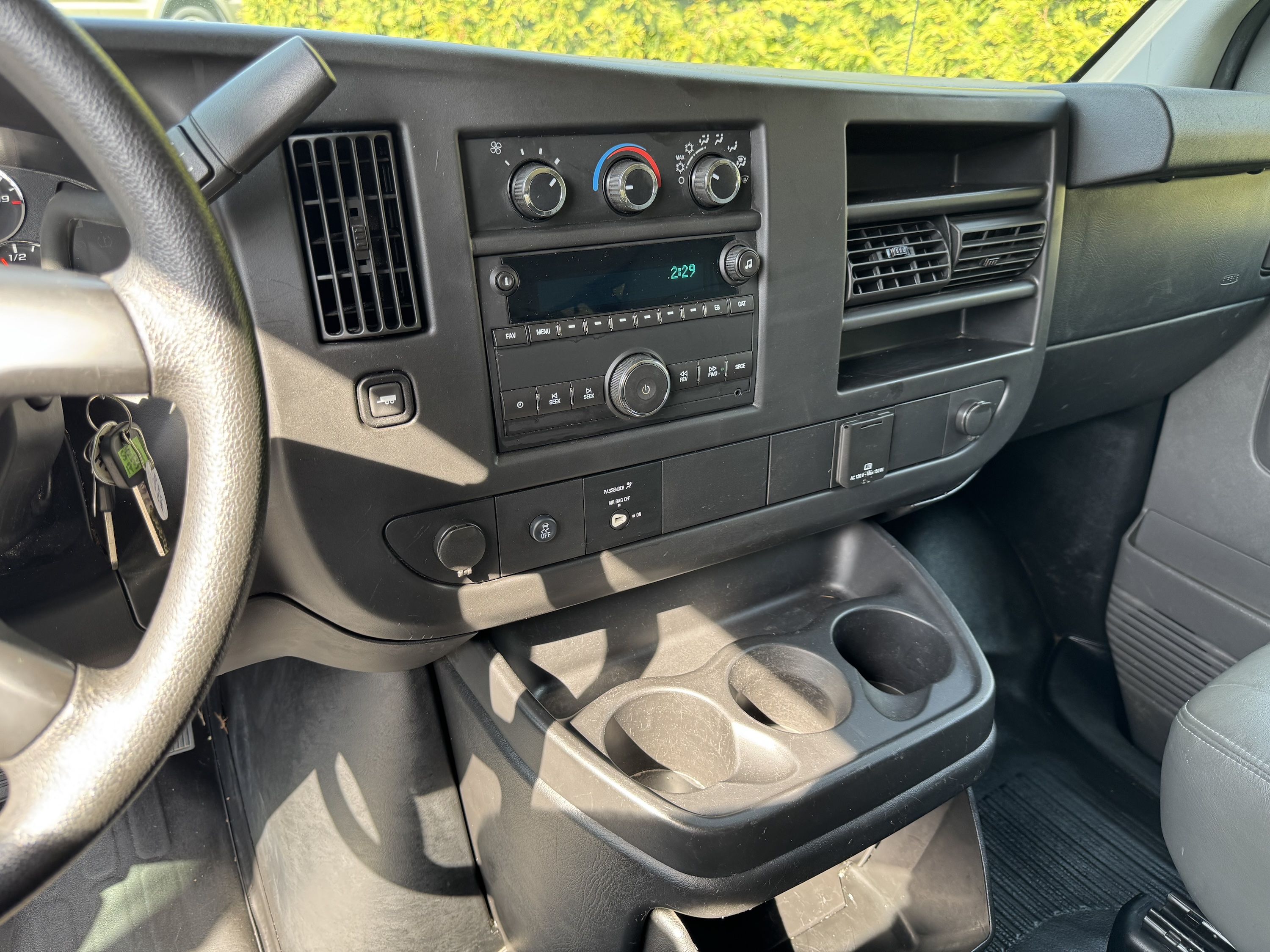 2015 Chevy Express 2500 Passenger - Image 21