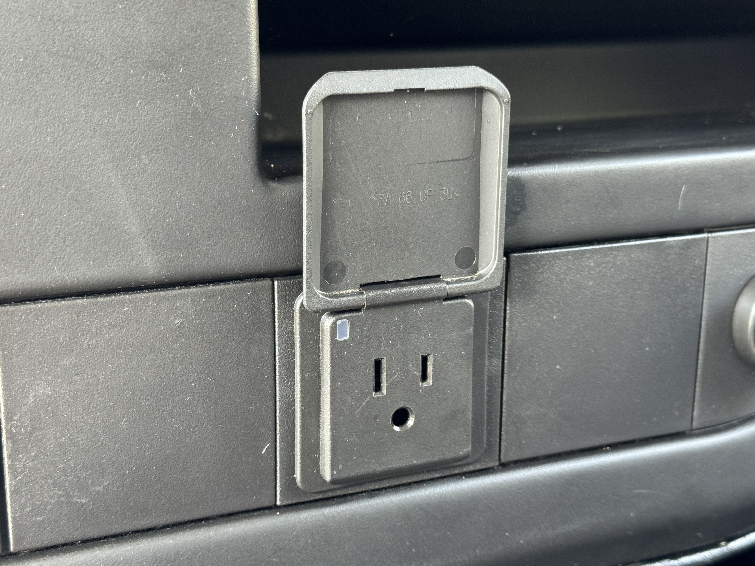 2015 Chevy Express 2500 Passenger - Image 23