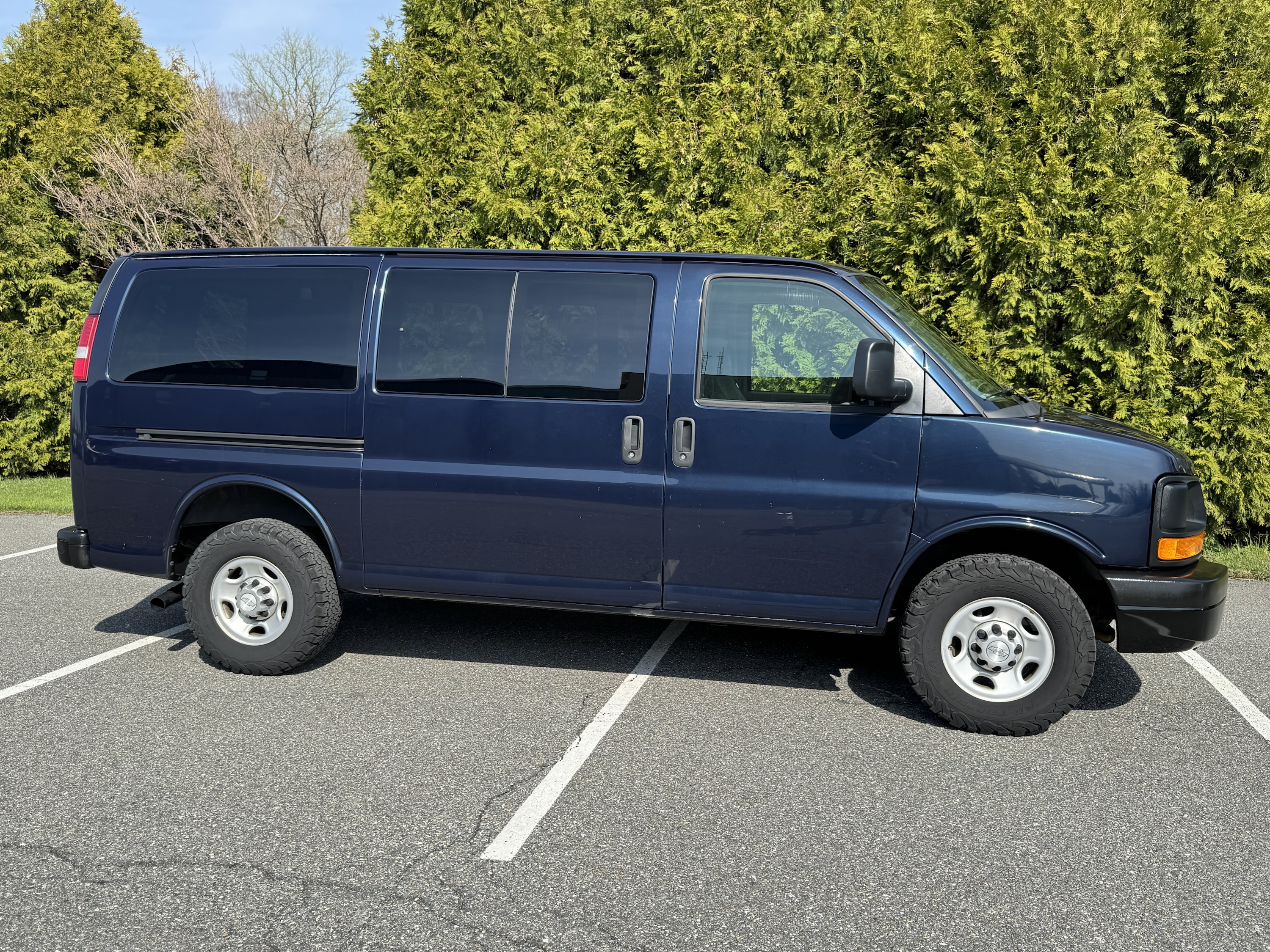 2015 Chevy Express 2500 Passenger - Image 2