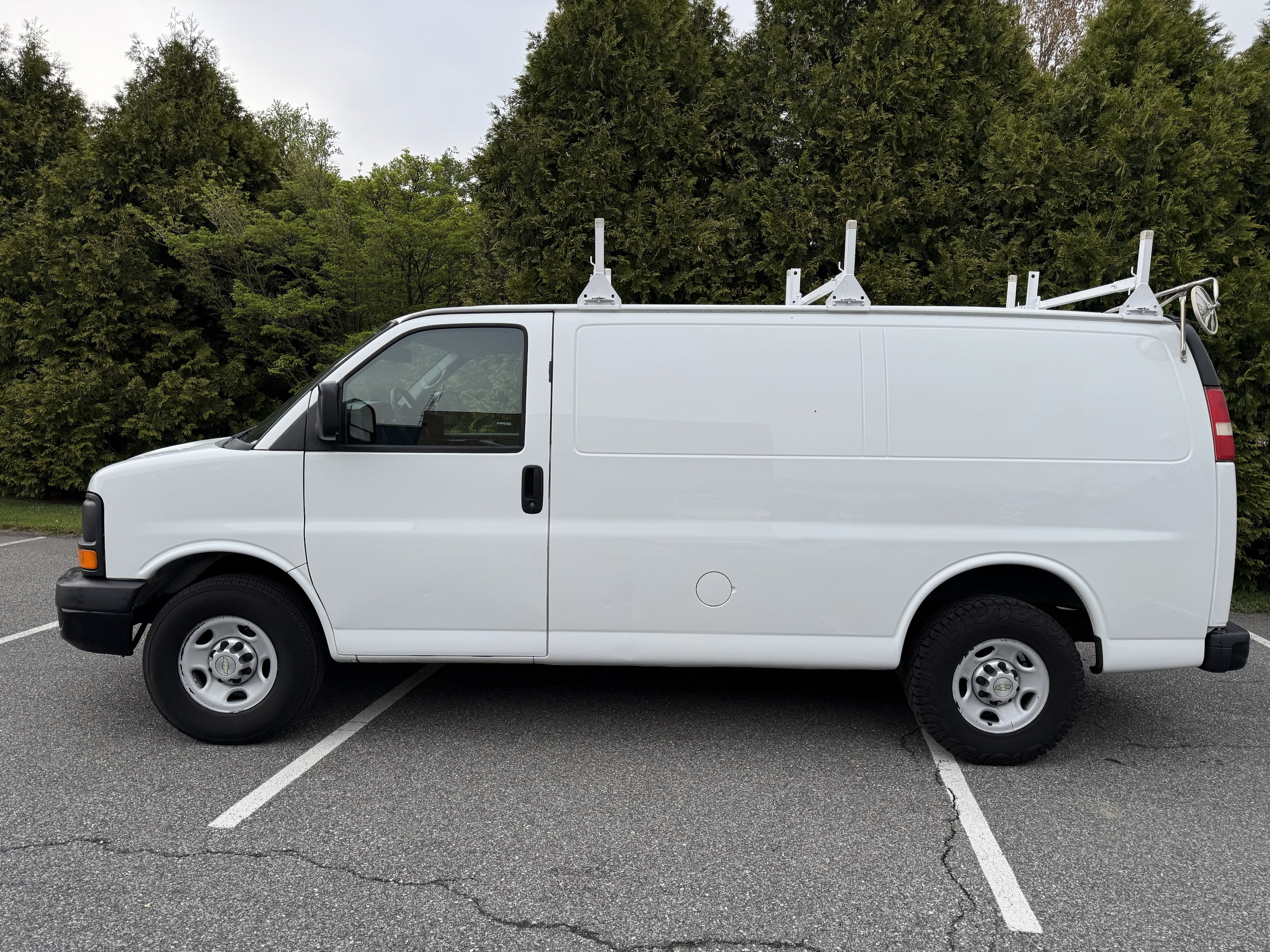 2013 Chevy 2500 Work Van - Image 5