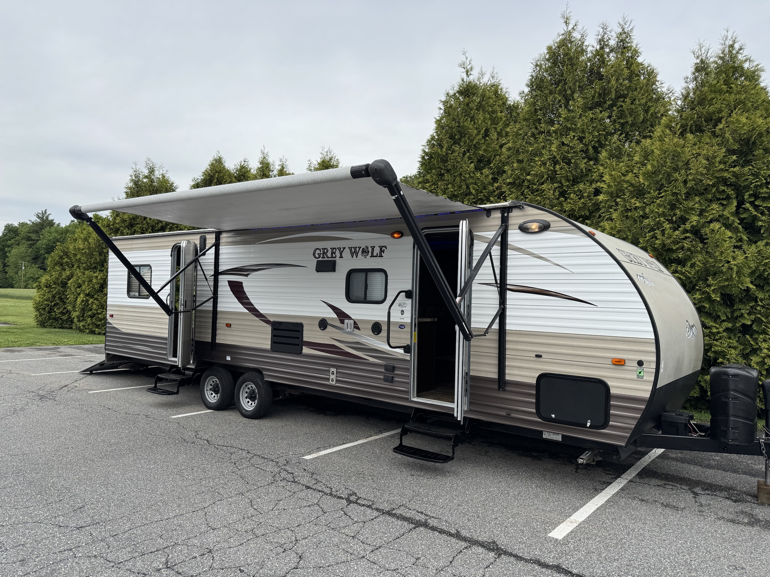 Toy Hauler 2016 Greywolf by Forest River 27RR - Image 4