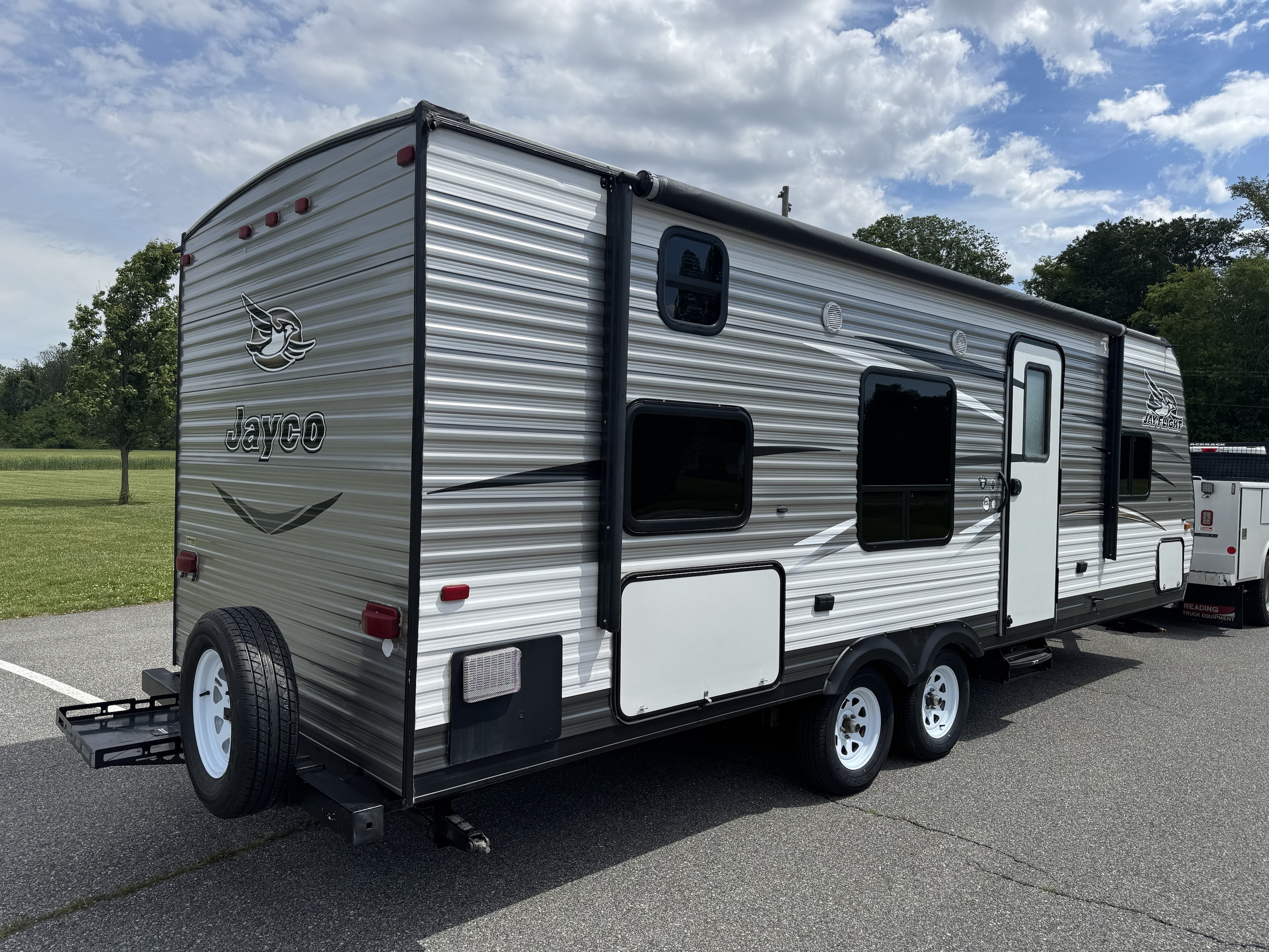 2016 Jayco Jay Flight Family Camper! - Image 3