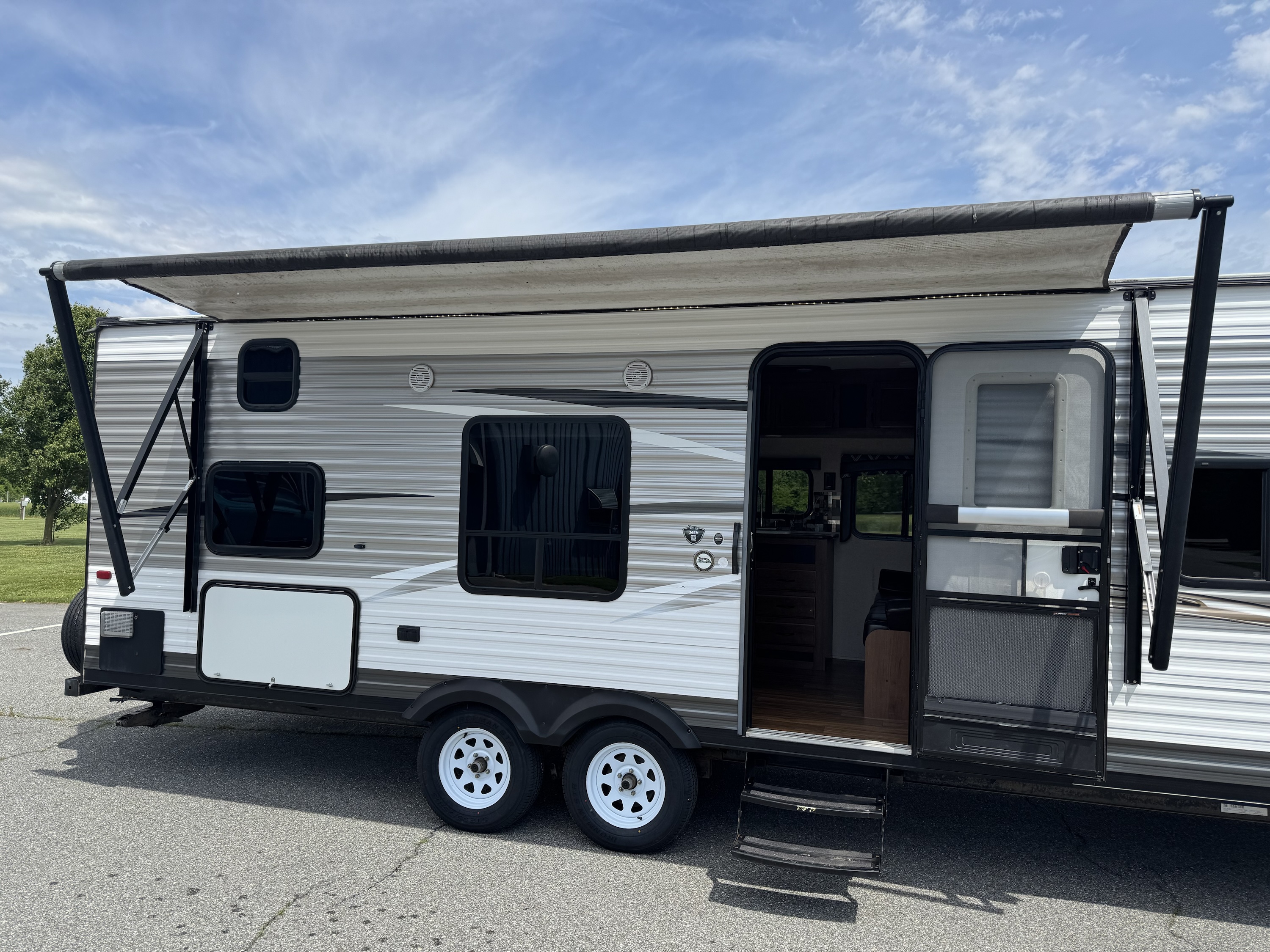 2016 Jayco Jay Flight Family Camper! - Image 4