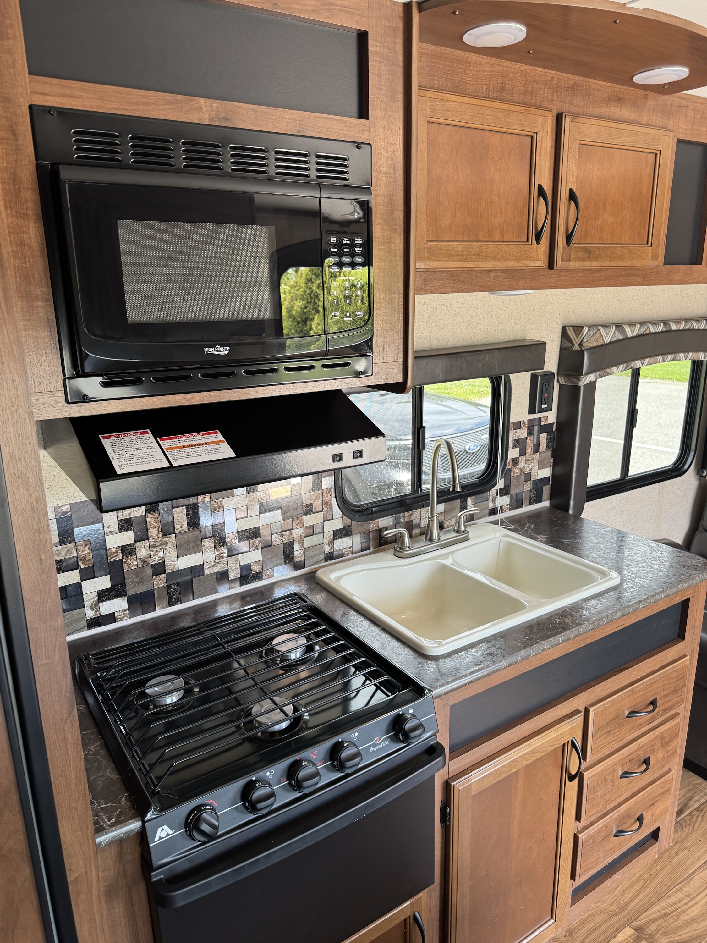 2016 Jayco Jay Flight Family Camper! - Image 15