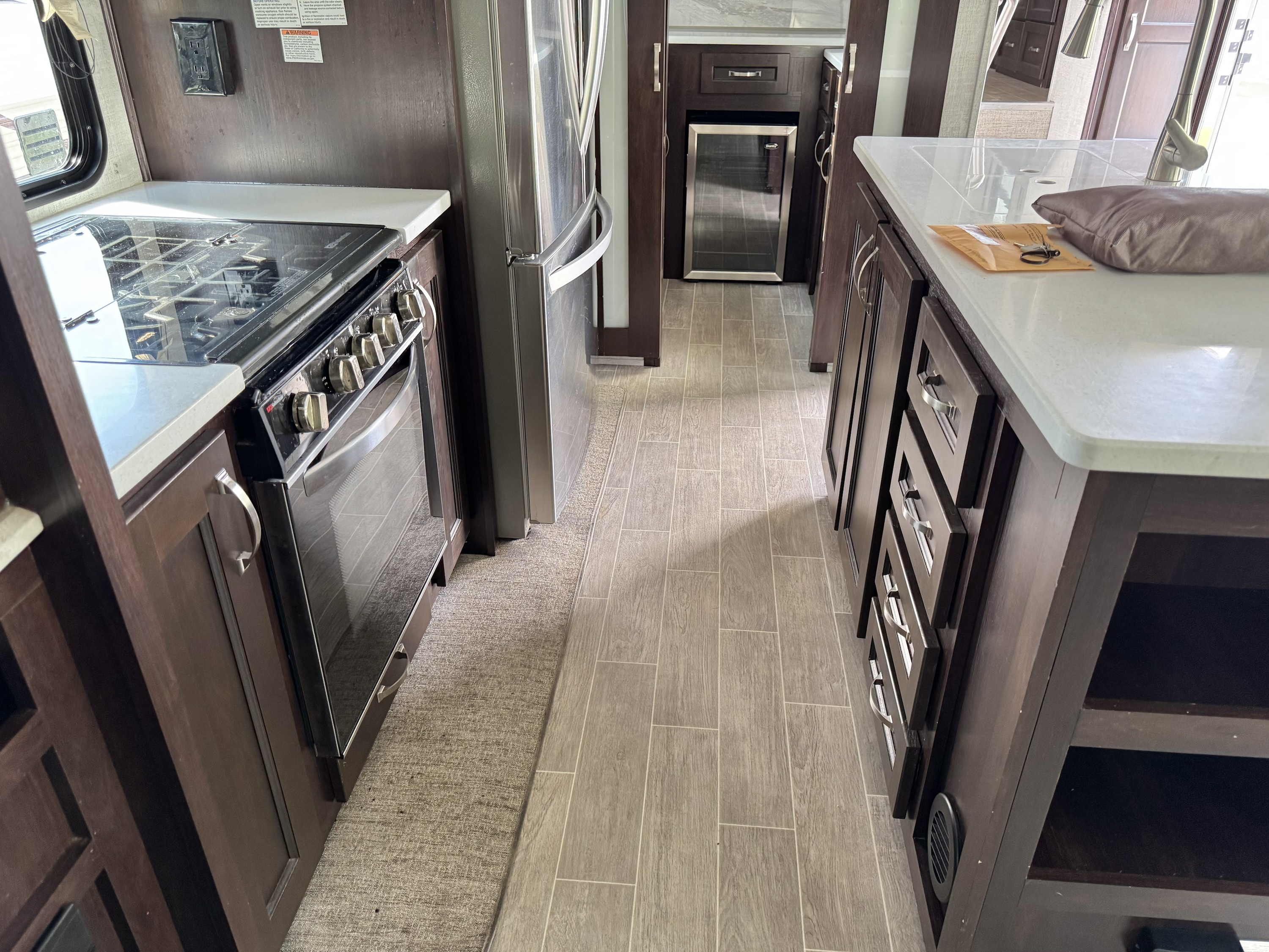 2021 Columbus 5th Wheel Camper - Image 25