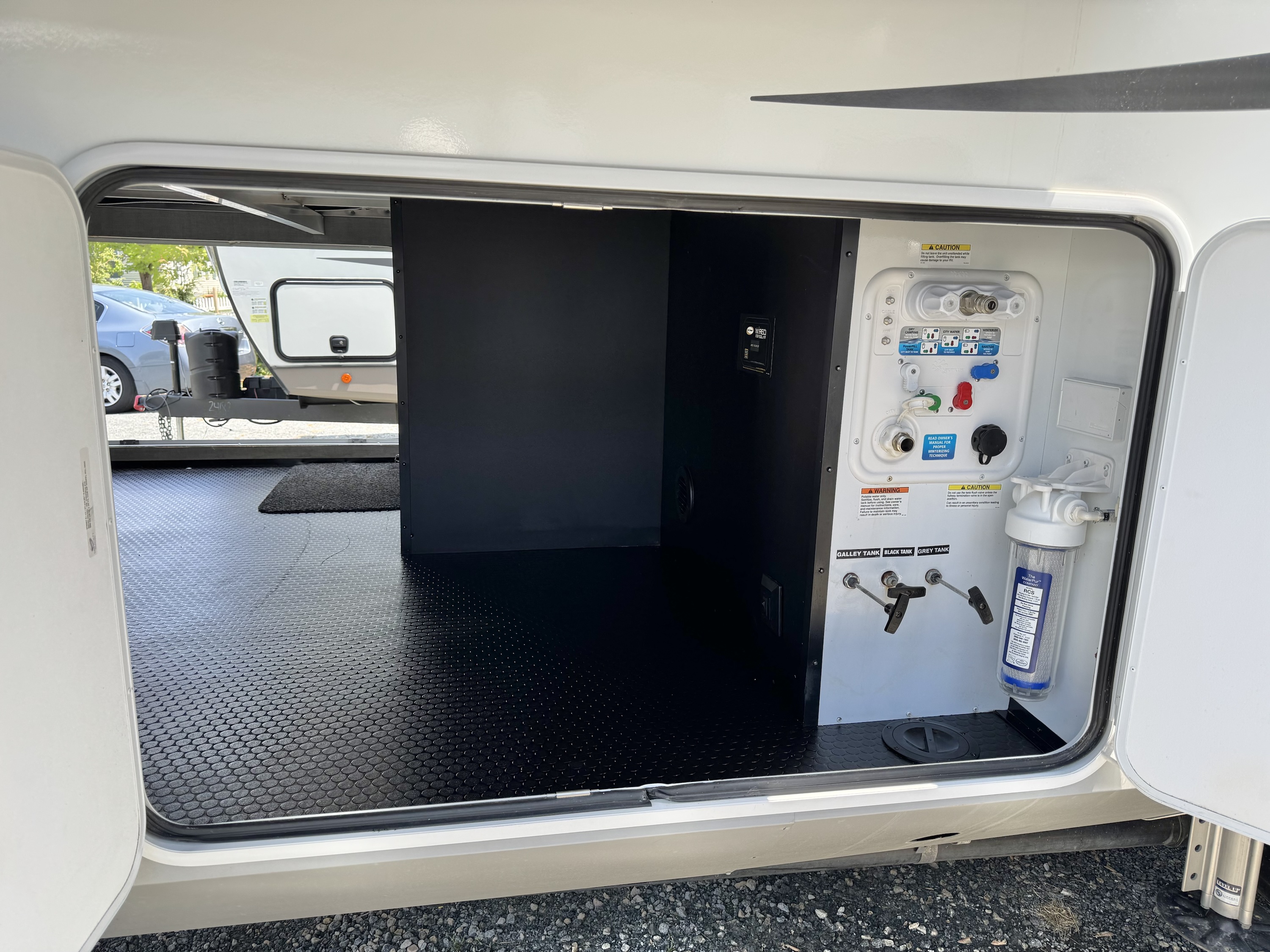 2021 Columbus 5th Wheel Camper - Image 7