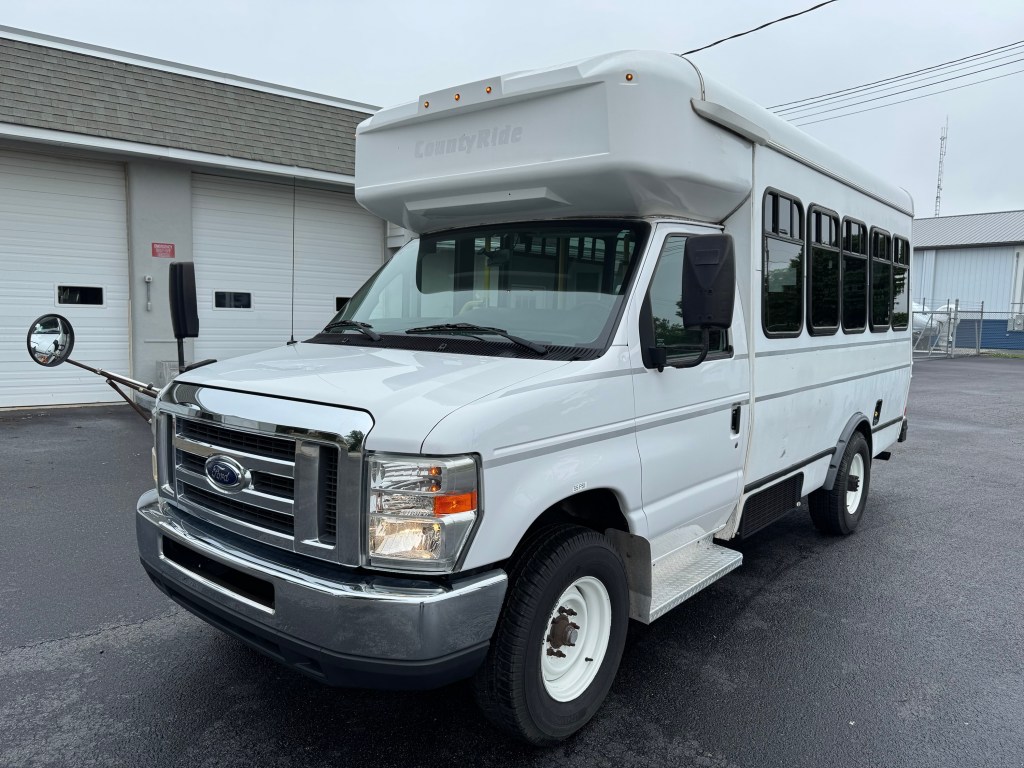 2016 Ford E350 Super Duty Passenger • 9 Passenger Shuttle Bus