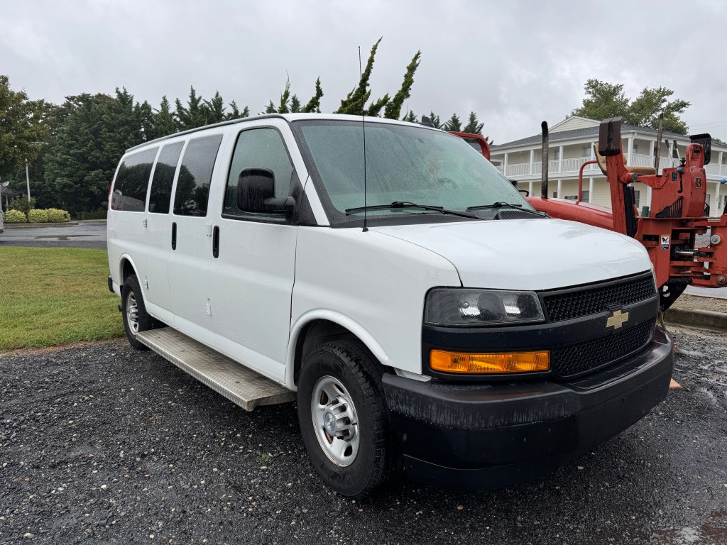 2018 Chevy Express 2500 12 Passenger Van