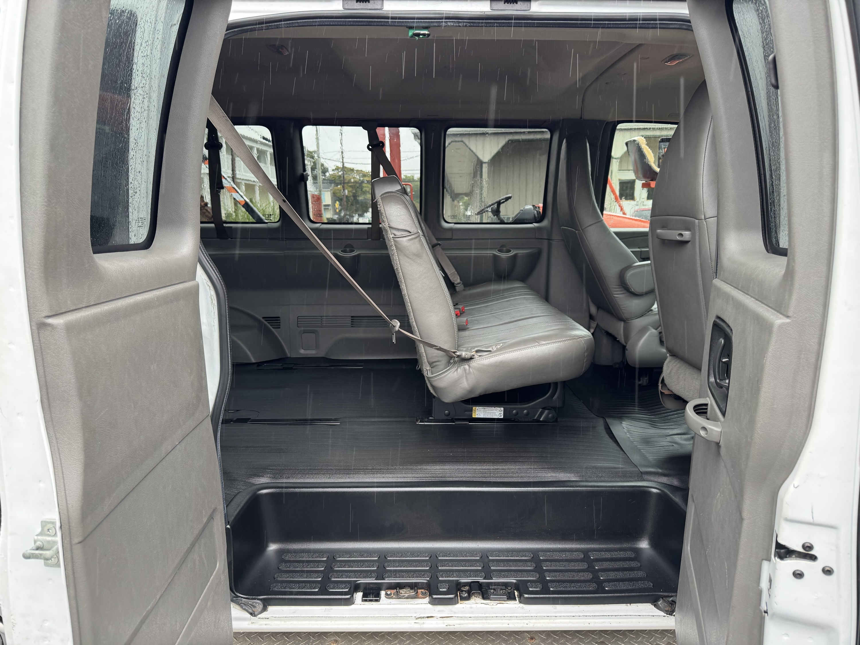 2018 Chevy Express 2500 12 Passenger Van - Image 9