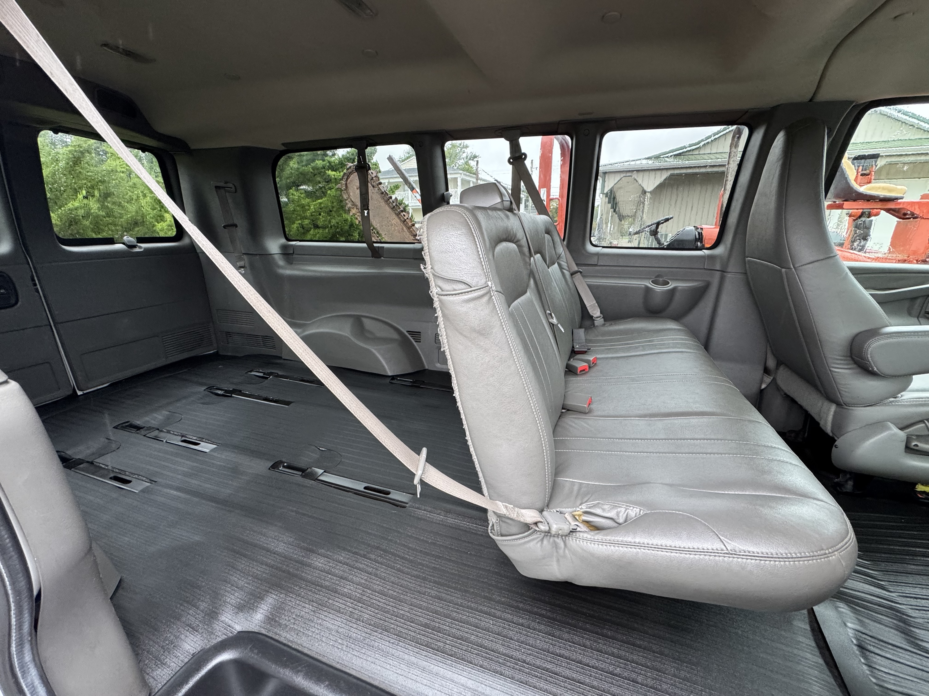 2018 Chevy Express 2500 12 Passenger Van - Image 10