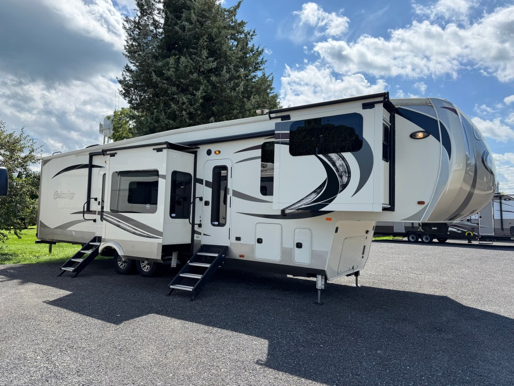 2018 Columbus 5th Wheel 381FL