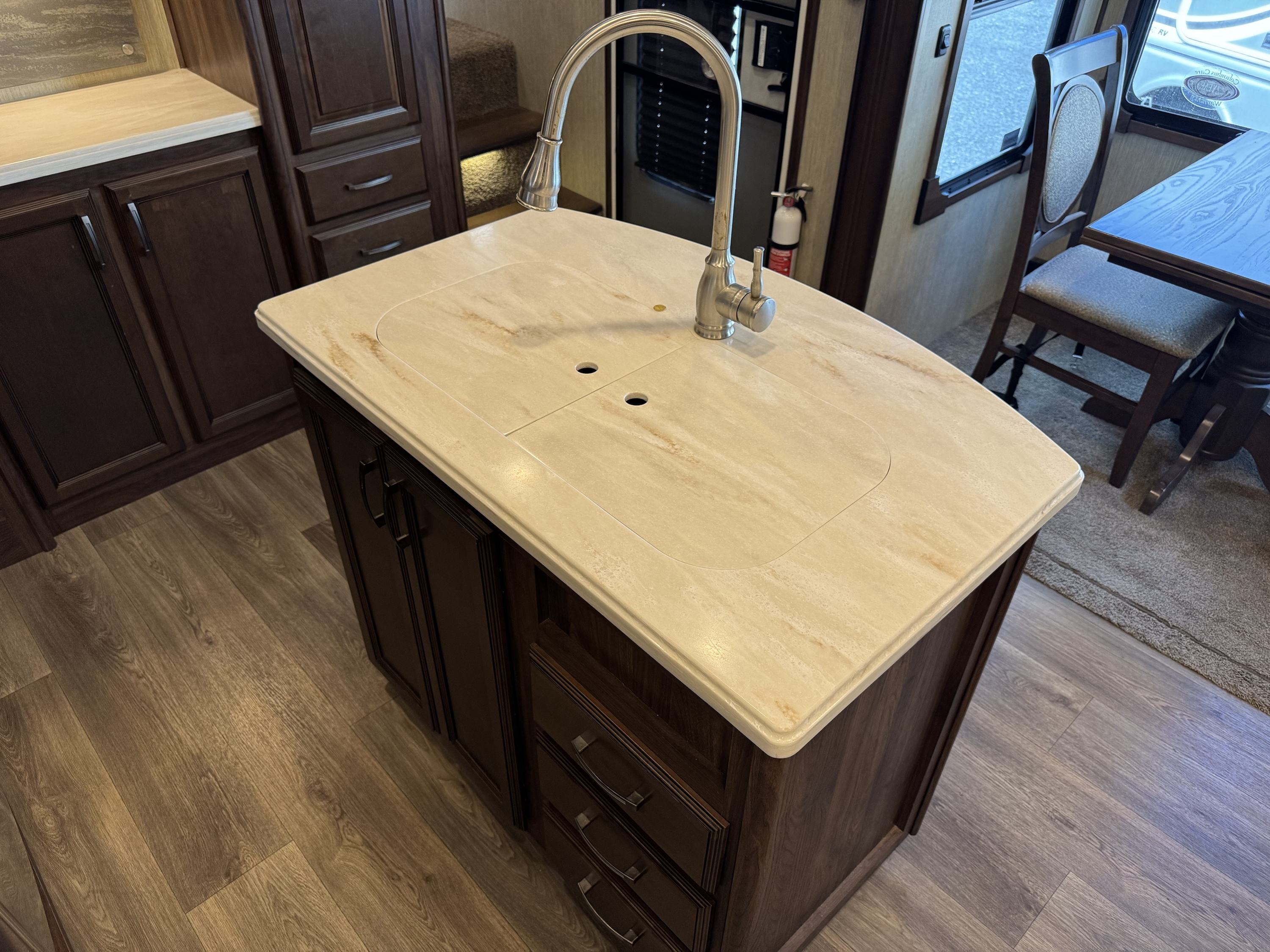 2018 Columbus 5th Wheel 381FL - Image 12