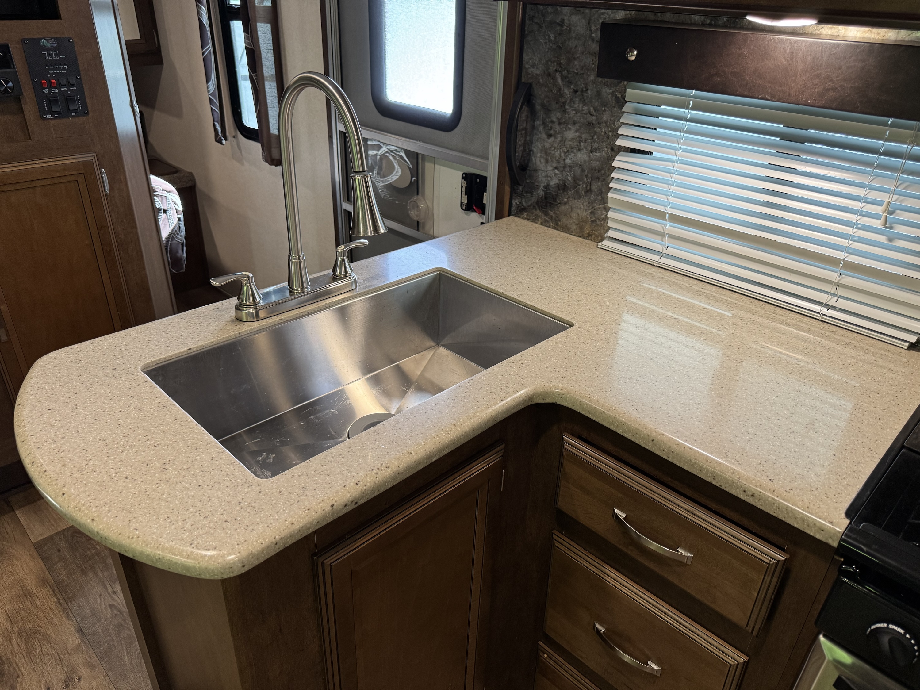 2017 Wildwood Heritage Glen Lite - Image 17