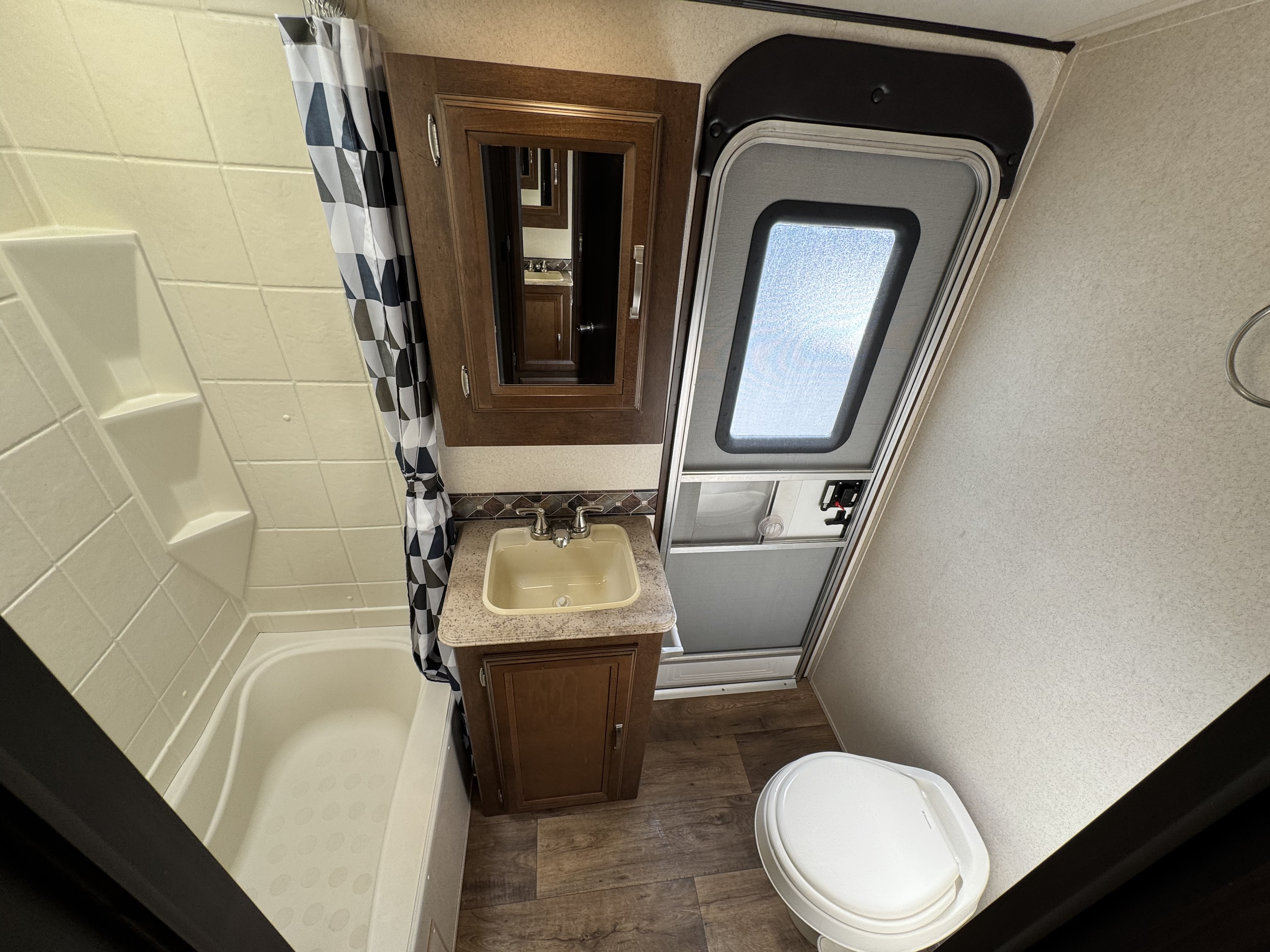 2017 Wildwood Heritage Glen Lite - Image 30