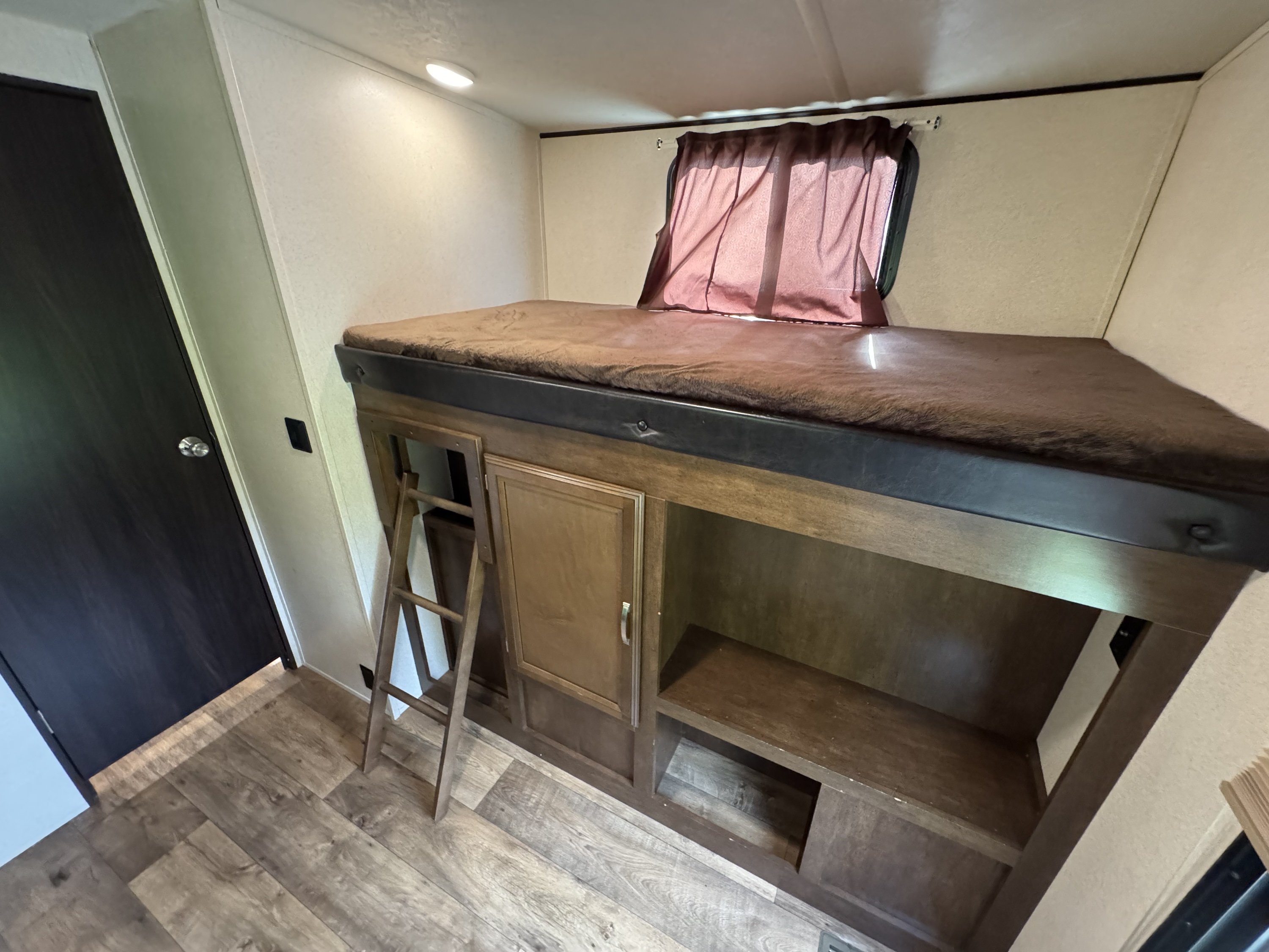 2017 Wildwood Heritage Glen Lite - Image 28