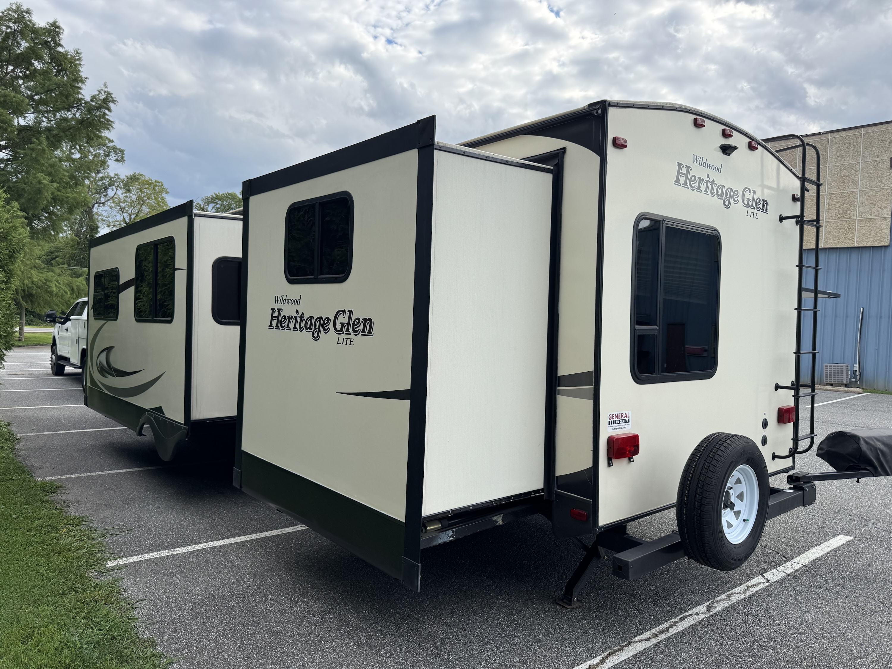 2017 Wildwood Heritage Glen Lite - Image 6