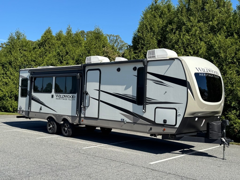 2022 Wildwood Heritage Glen 271RL